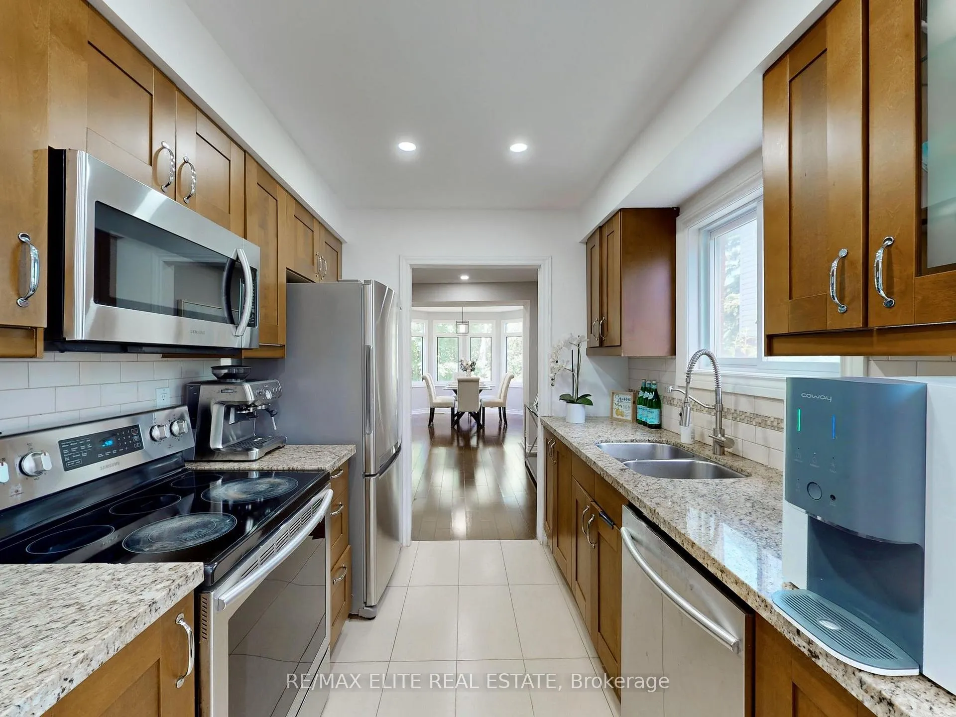 Photo 13 of 100 Seaton Drive, Aurora, Aurora Highlands — HOMEH