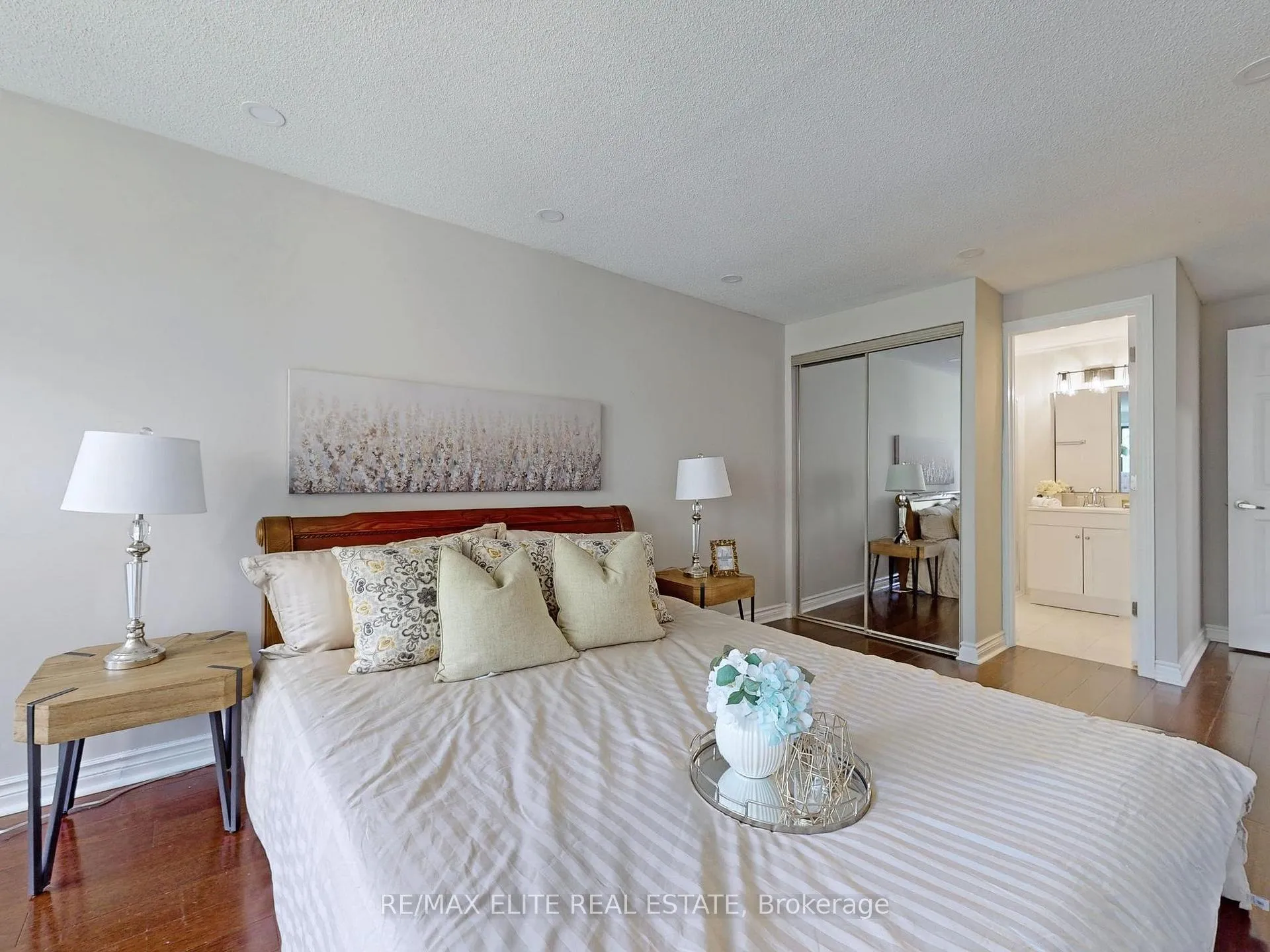 Photo 17 of 100 Seaton Drive, Aurora, Aurora Highlands — HOMEH