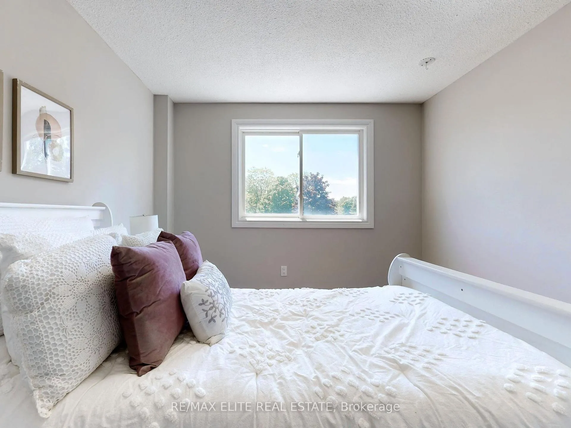 Photo 24 of 100 Seaton Drive, Aurora, Aurora Highlands — HOMEH