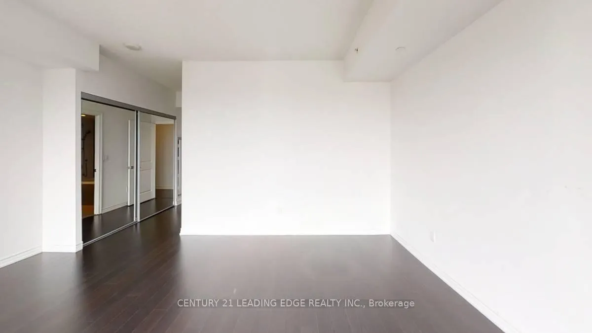 Photo 5 of Unit 5216, 386 Yonge Street, Toronto, Bay Street Corridor — HOMEH