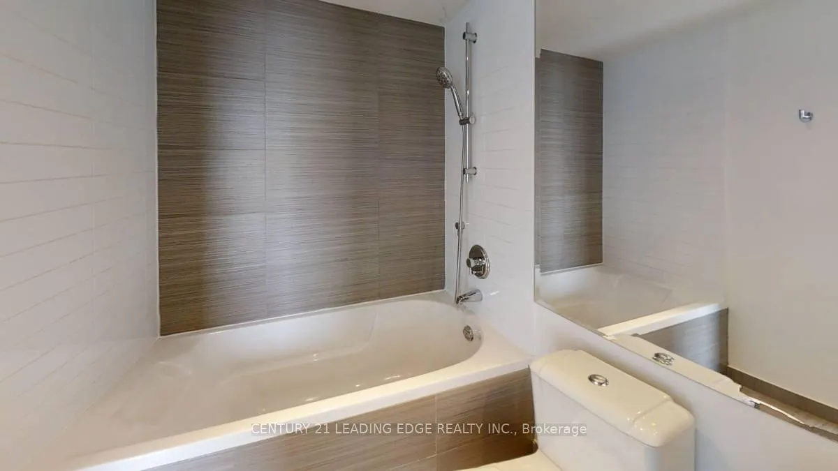 Photo 6 of Unit 5216, 386 Yonge Street, Toronto, Bay Street Corridor — HOMEH