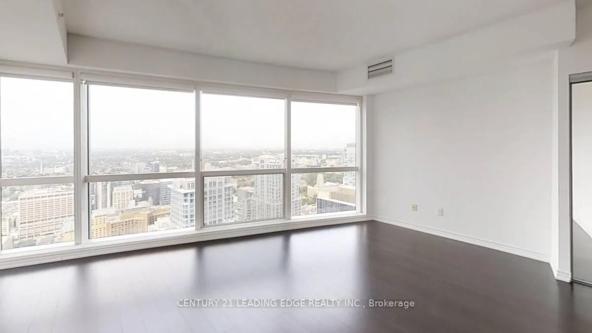Photo 10 of Unit 5216, 386 Yonge Street, Toronto, Bay Street Corridor — HOMEH