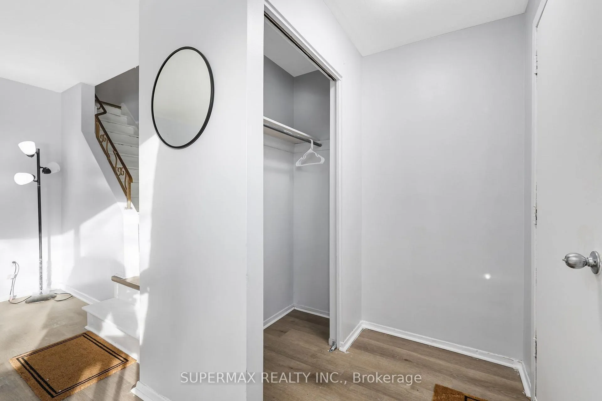 Photo 8 of 225 Lake Avenue, Hamilton, Riverdale — HOMEH