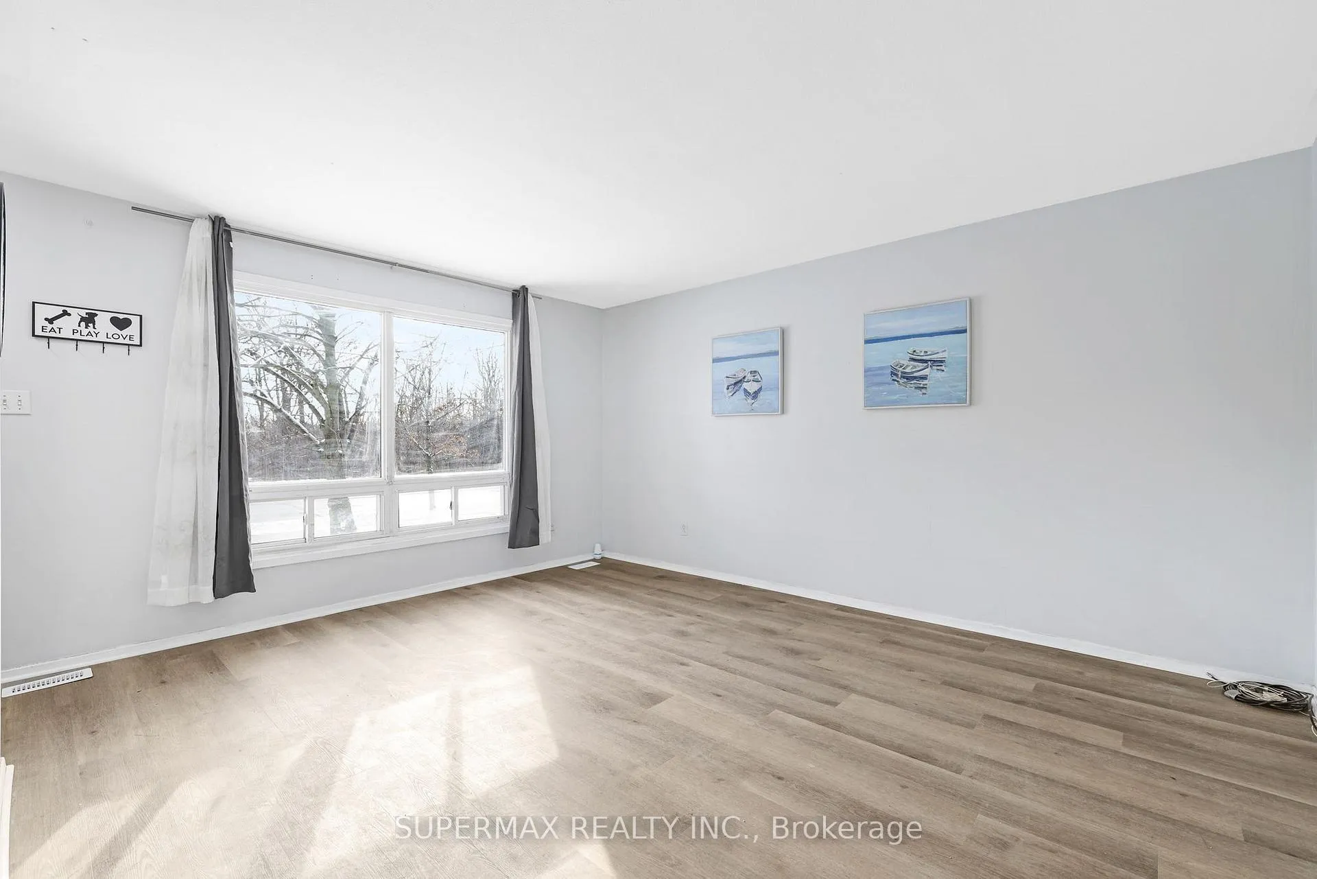 Photo 9 of 225 Lake Avenue, Hamilton, Riverdale — HOMEH