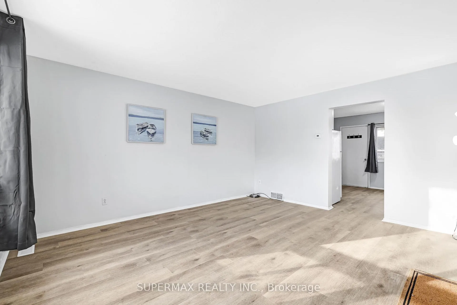 Photo 10 of 225 Lake Avenue, Hamilton, Riverdale — HOMEH
