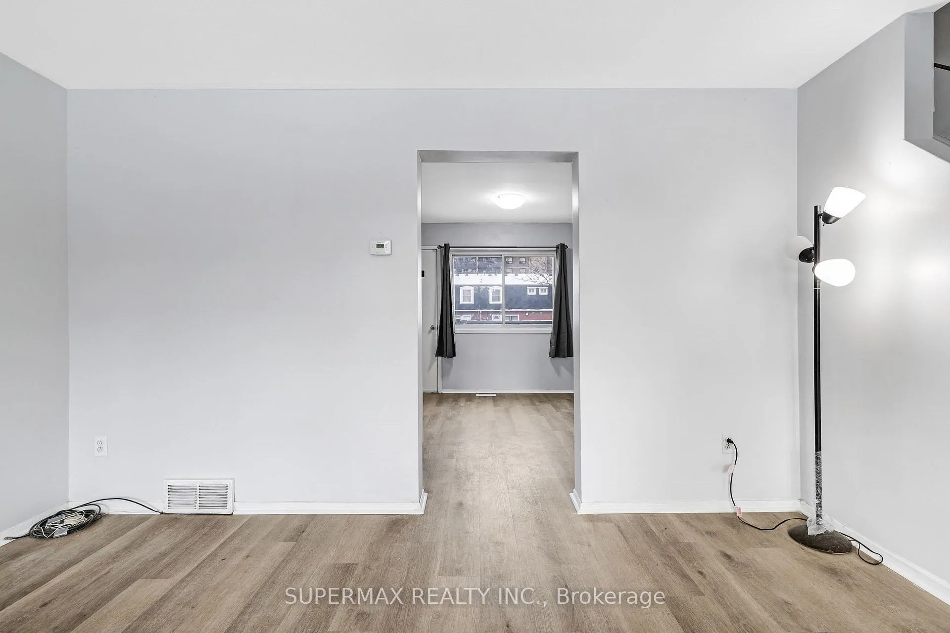 Photo 17 of 225 Lake Avenue, Hamilton, Riverdale — HOMEH