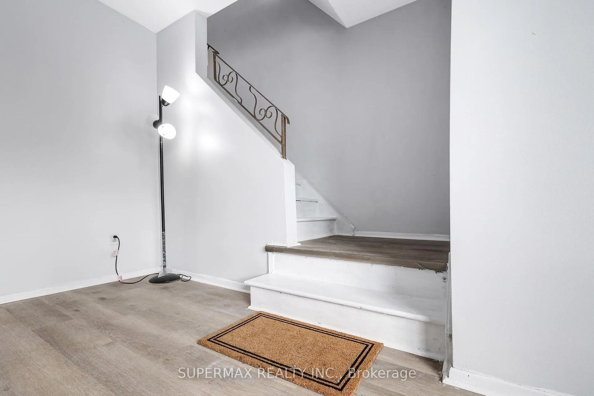 Photo 18 of 225 Lake Avenue, Hamilton, Riverdale — HOMEH