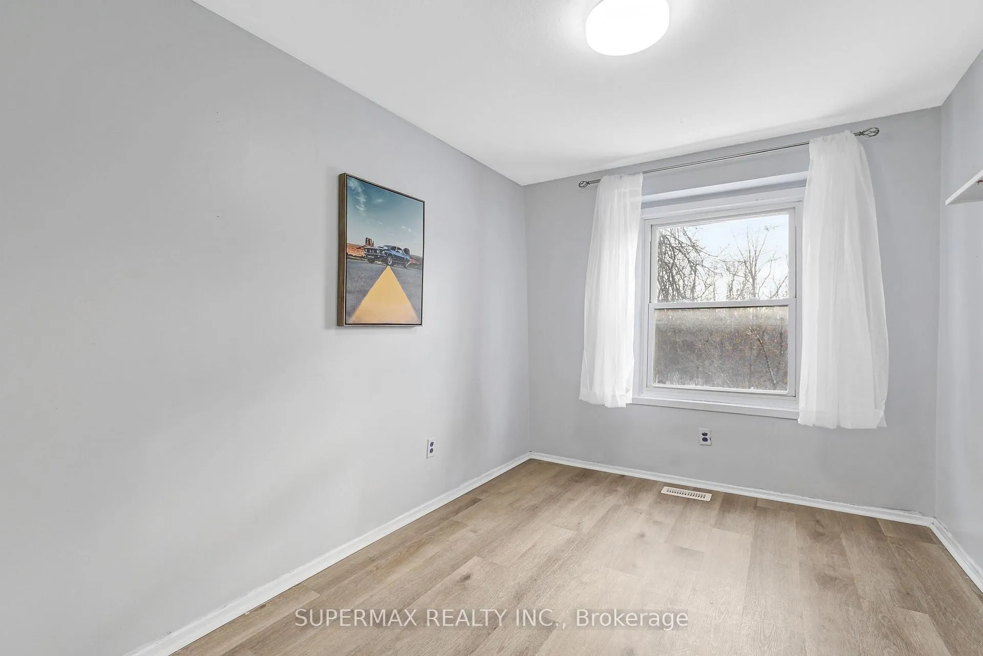 Photo 24 of 225 Lake Avenue, Hamilton, Riverdale — HOMEH