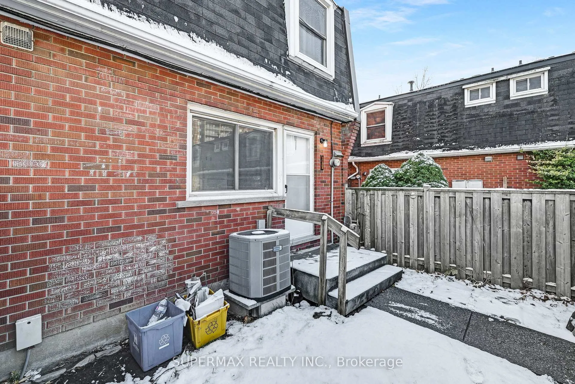 Photo 35 of 225 Lake Avenue, Hamilton, Riverdale — HOMEH