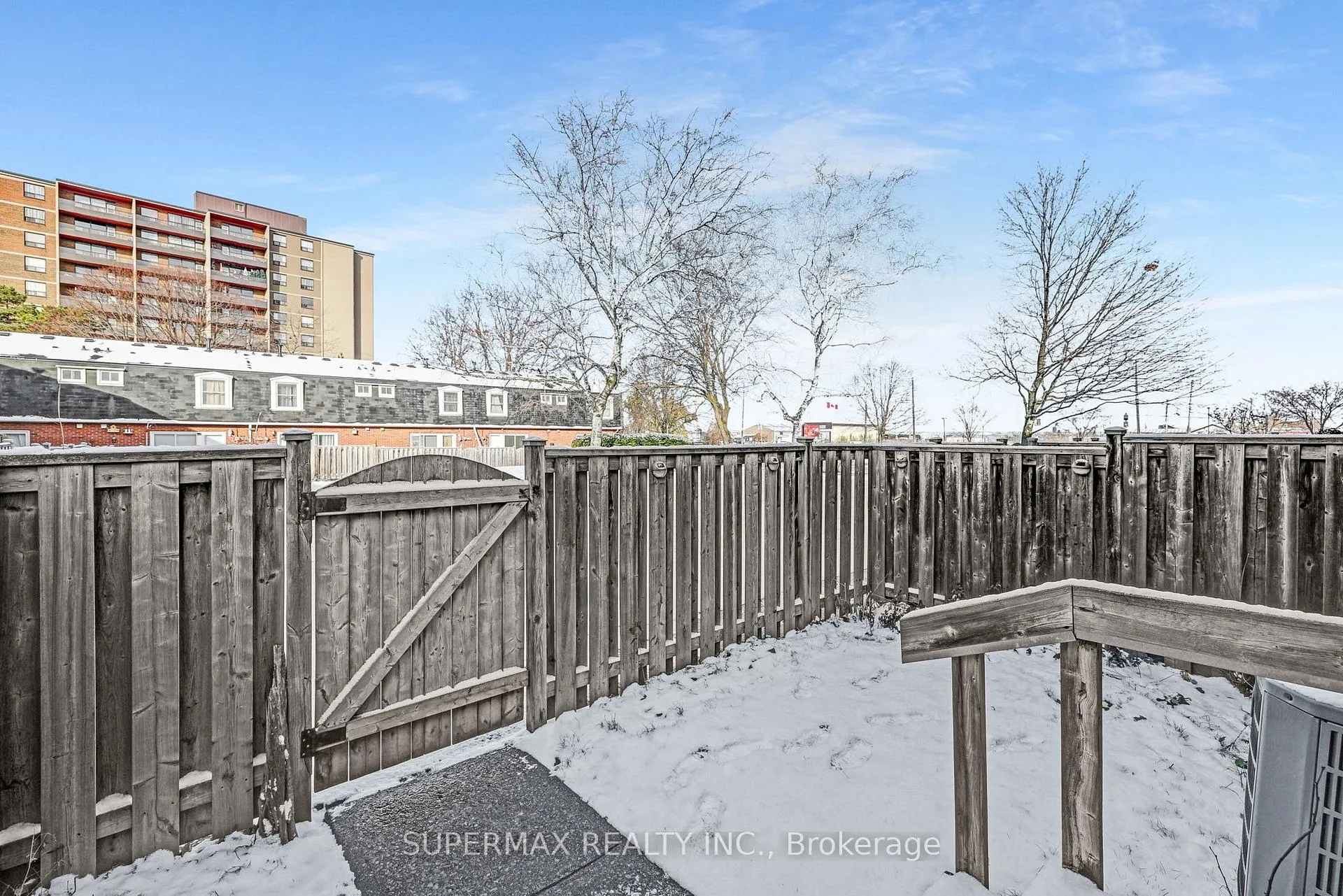 Photo 36 of 225 Lake Avenue, Hamilton, Riverdale — HOMEH
