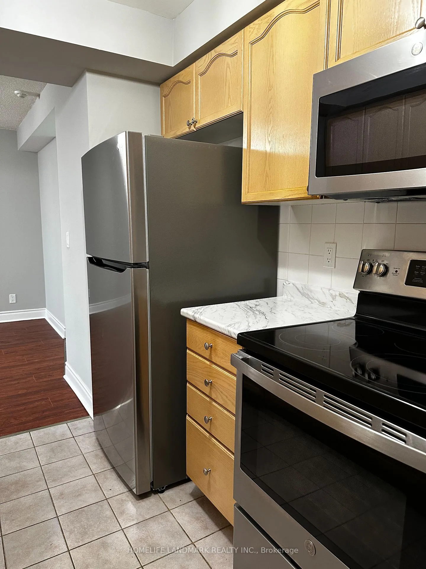 Photo 8 of Unit 801, 1000 The Esplanade Road, Pickering, Town Centre — HOMEH