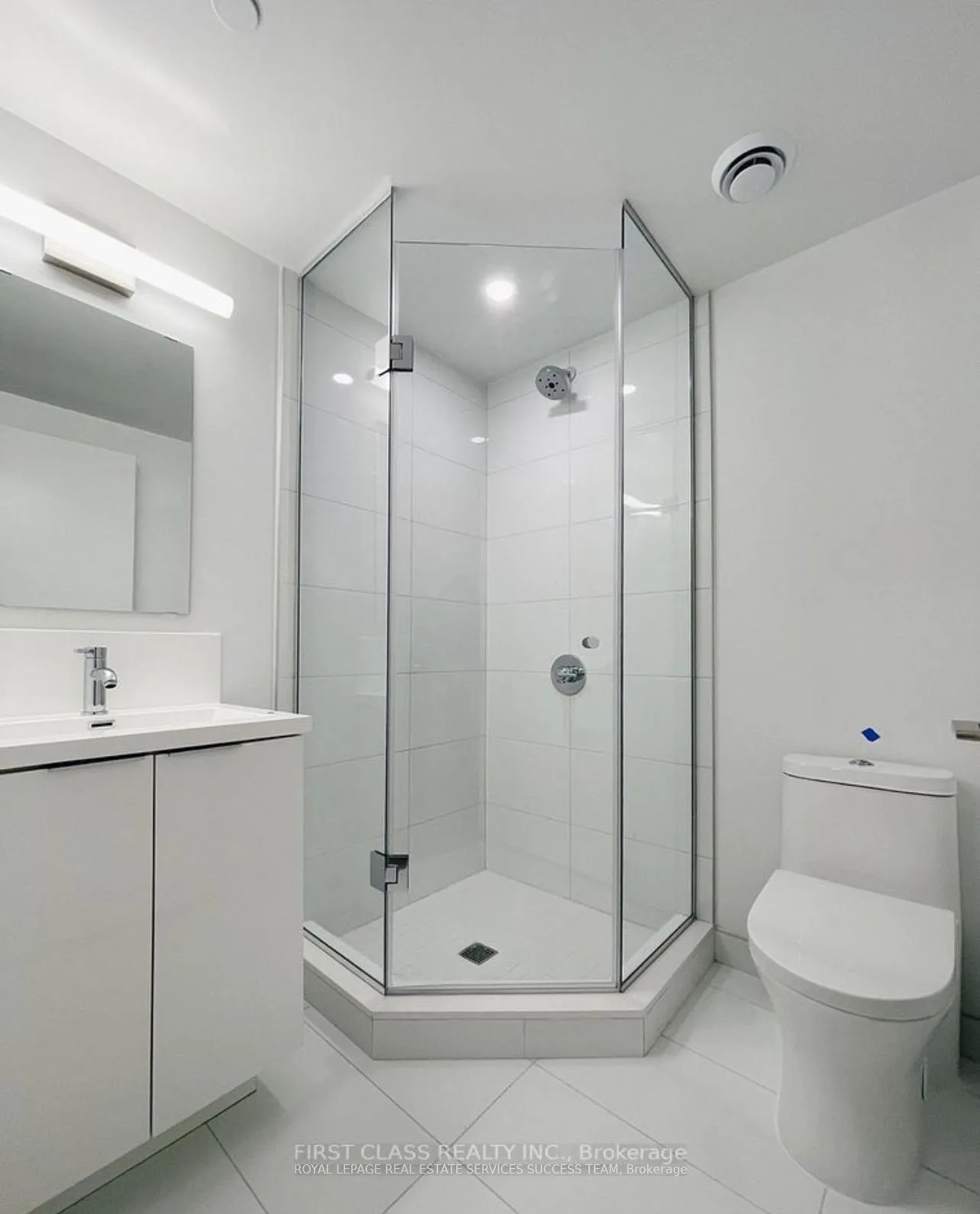 Photo 5 of Unit 3312, 230 Simcoe Street, Toronto, Kensington-Chinatown — HOMEH