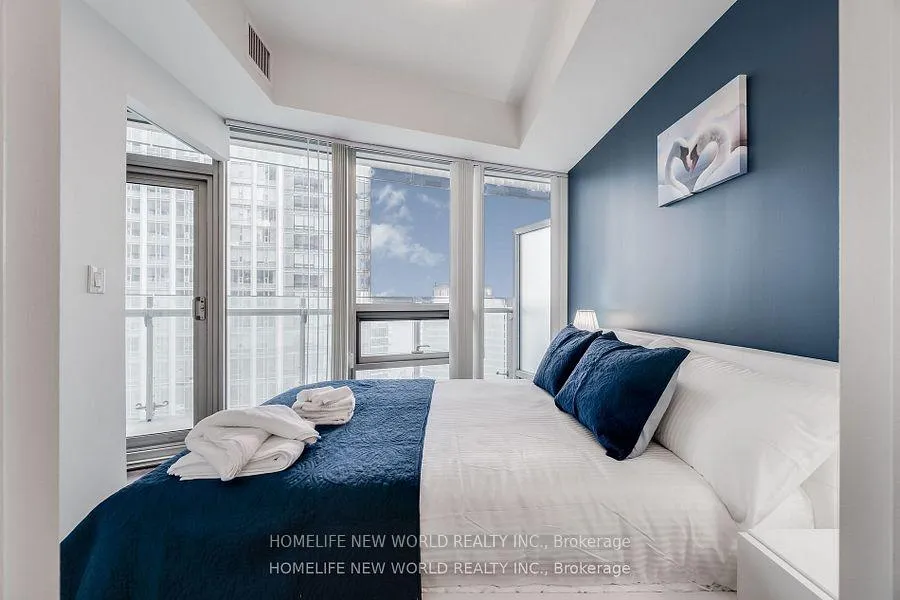 Photo 10 of Unit 3402, 12 York Street, Toronto, Waterfront Communities — HOMEH