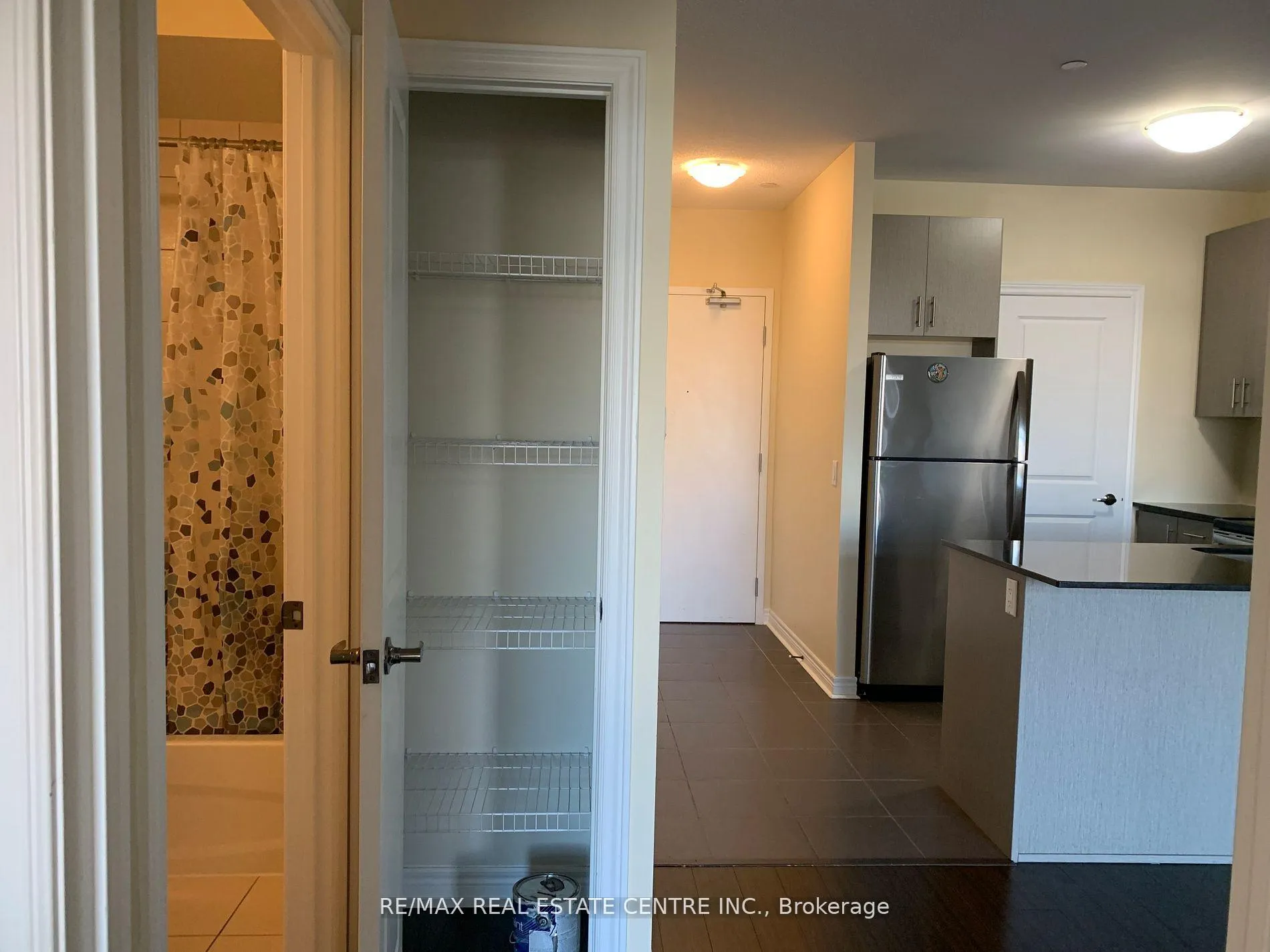 Photo 8 of Unit 221, 39 New Delhi Drive, Markham, Cedarwood — HOMEH