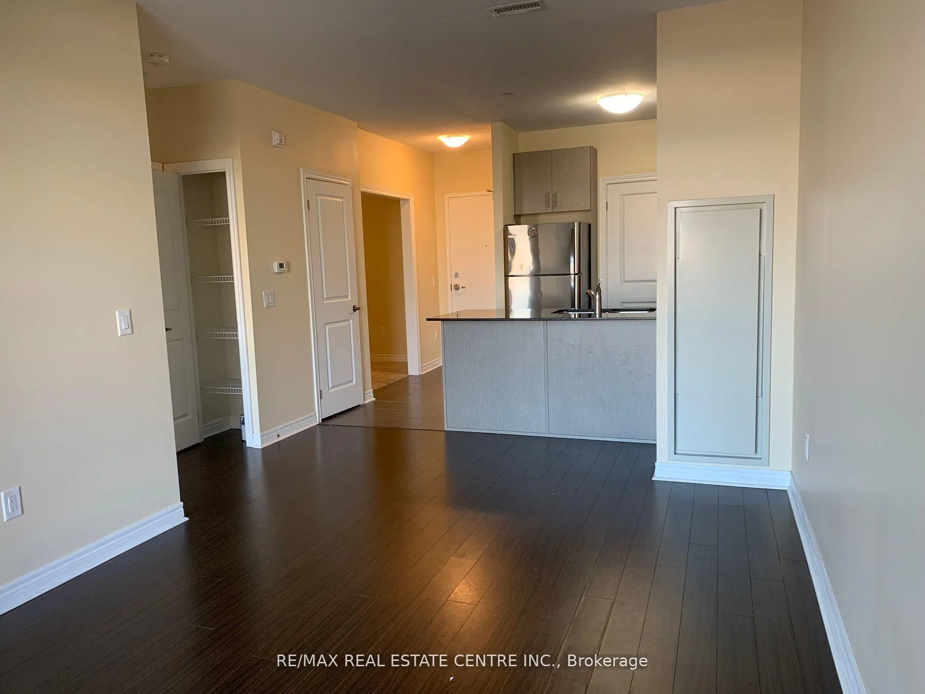 Photo 9 of Unit 221, 39 New Delhi Drive, Markham, Cedarwood — HOMEH