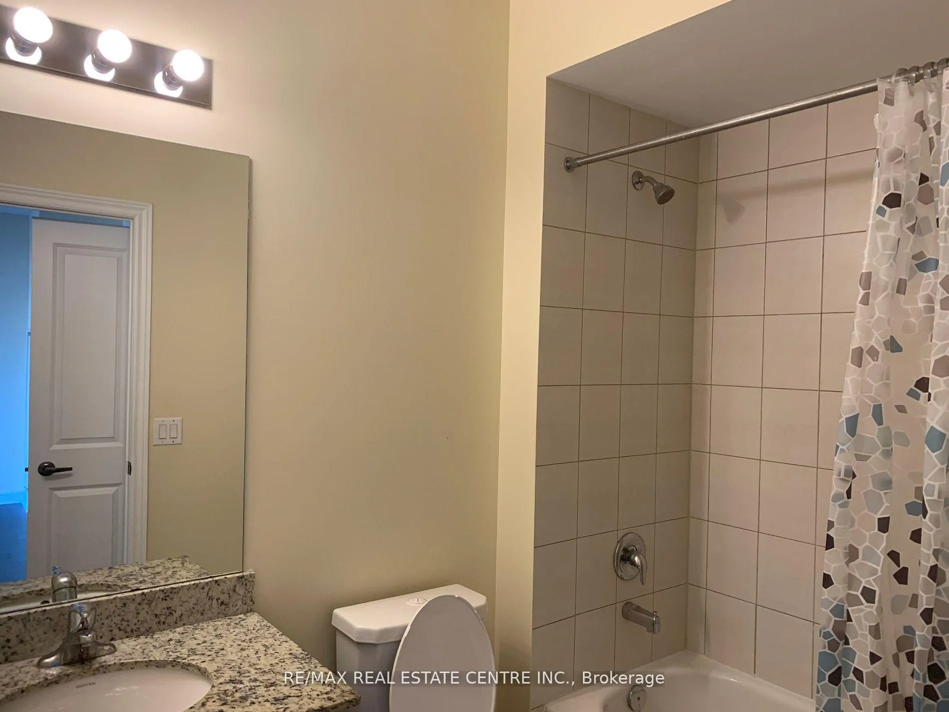 Photo 11 of Unit 221, 39 New Delhi Drive, Markham, Cedarwood — HOMEH