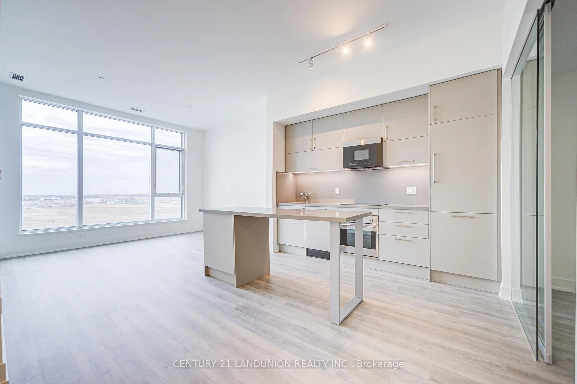 Photo 2 of Unit 605, 56 Andre De Grasse Street, Markham, Unionville — HOMEH