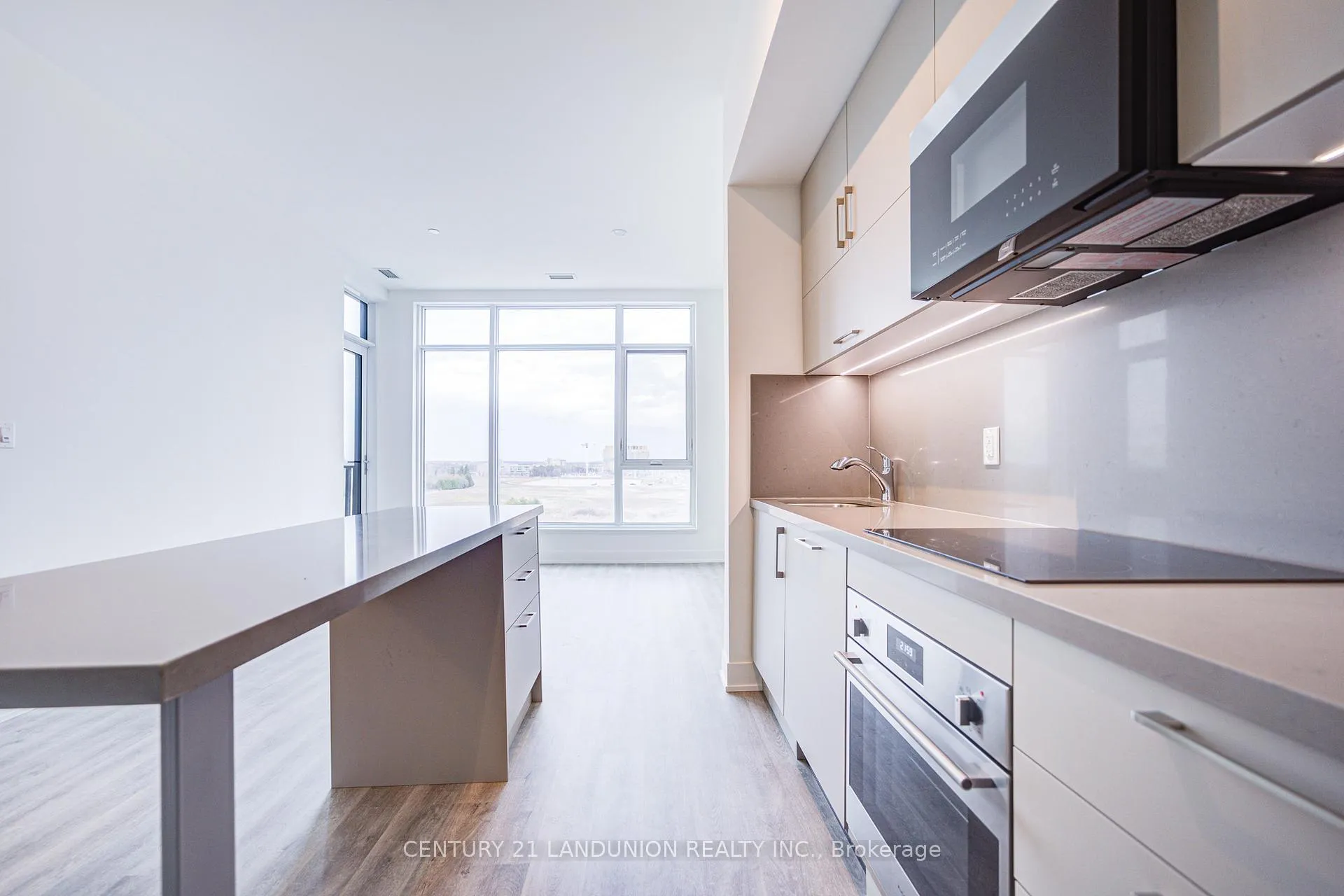 Photo 5 of Unit 605, 56 Andre De Grasse Street, Markham, Unionville — HOMEH