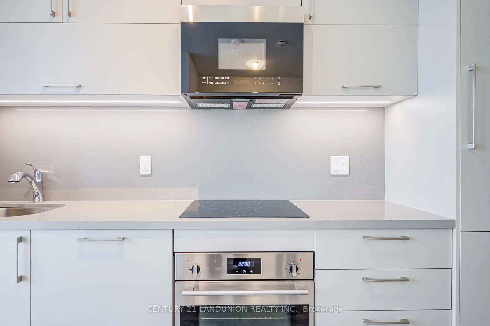 Photo 6 of Unit 605, 56 Andre De Grasse Street, Markham, Unionville — HOMEH