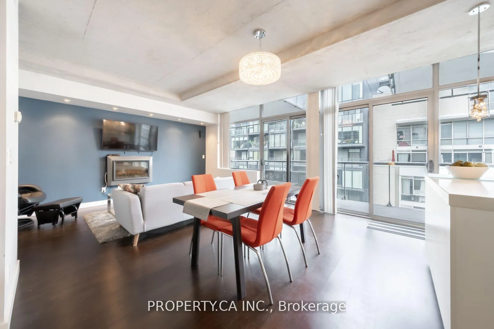 Photo 6 of Unit 817, 55 Stewart Street, Toronto, Waterfront Communities — HOMEH
