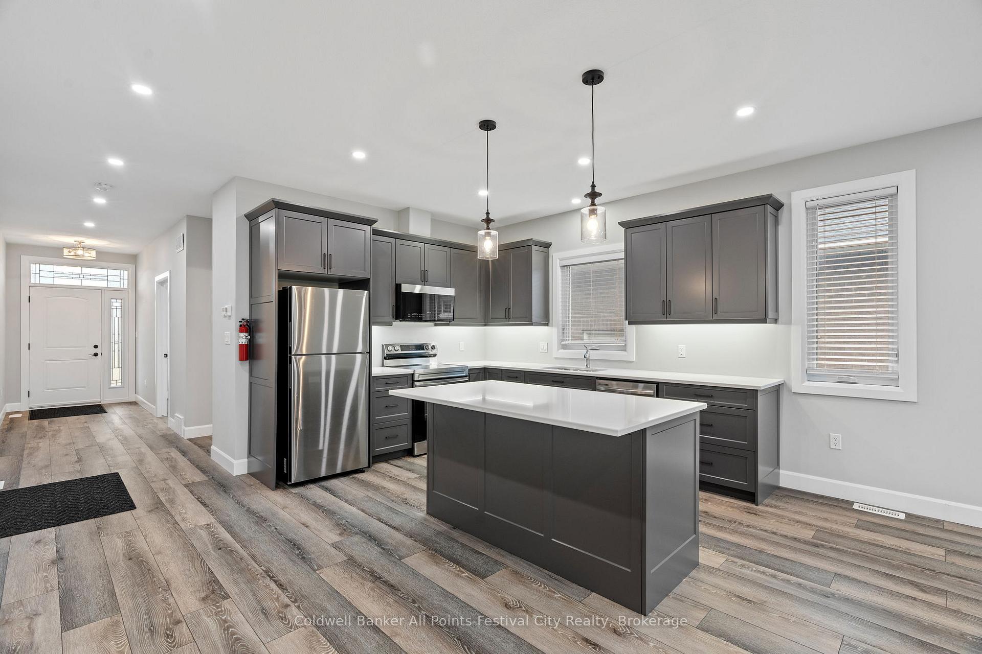 Photo 15 of 463 Warren Street, Goderich, Goderich (Town) — HOMEH