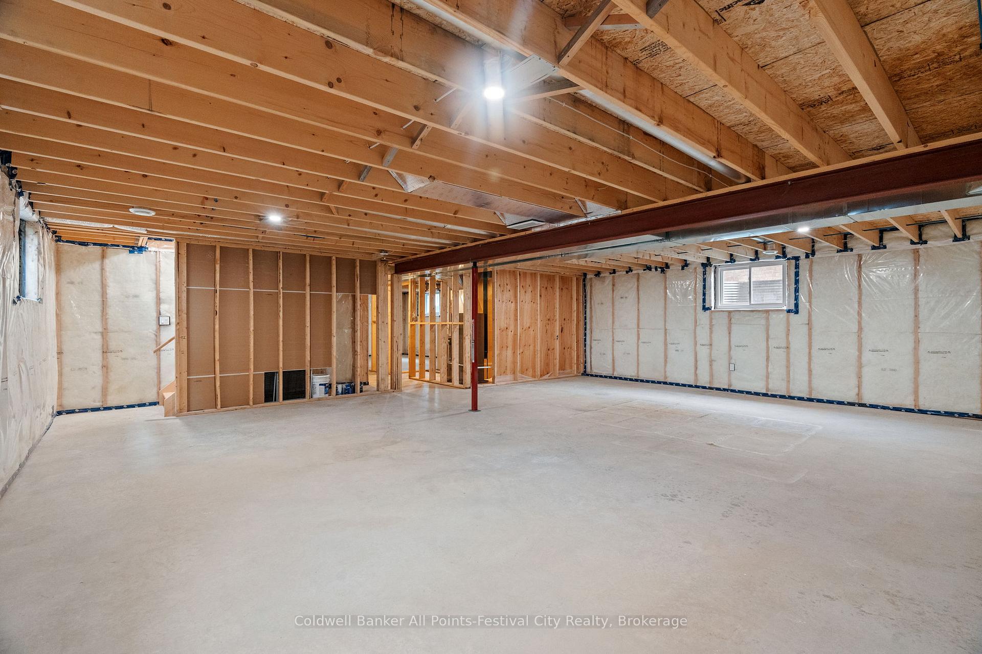 Photo 32 of 463 Warren Street, Goderich, Goderich (Town) — HOMEH