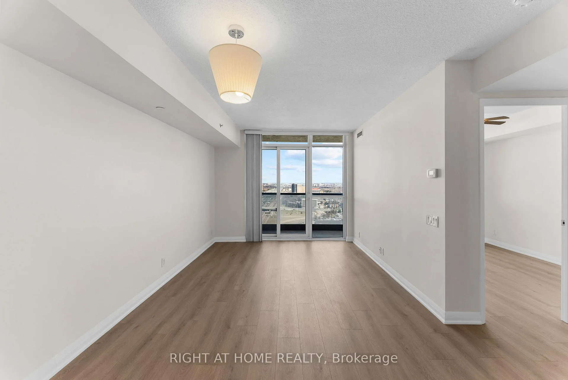 Photo 13 of Unit 2801, 5 Valhalla Inn Road, Etobicoke, Islington-City Centre West — HOMEH