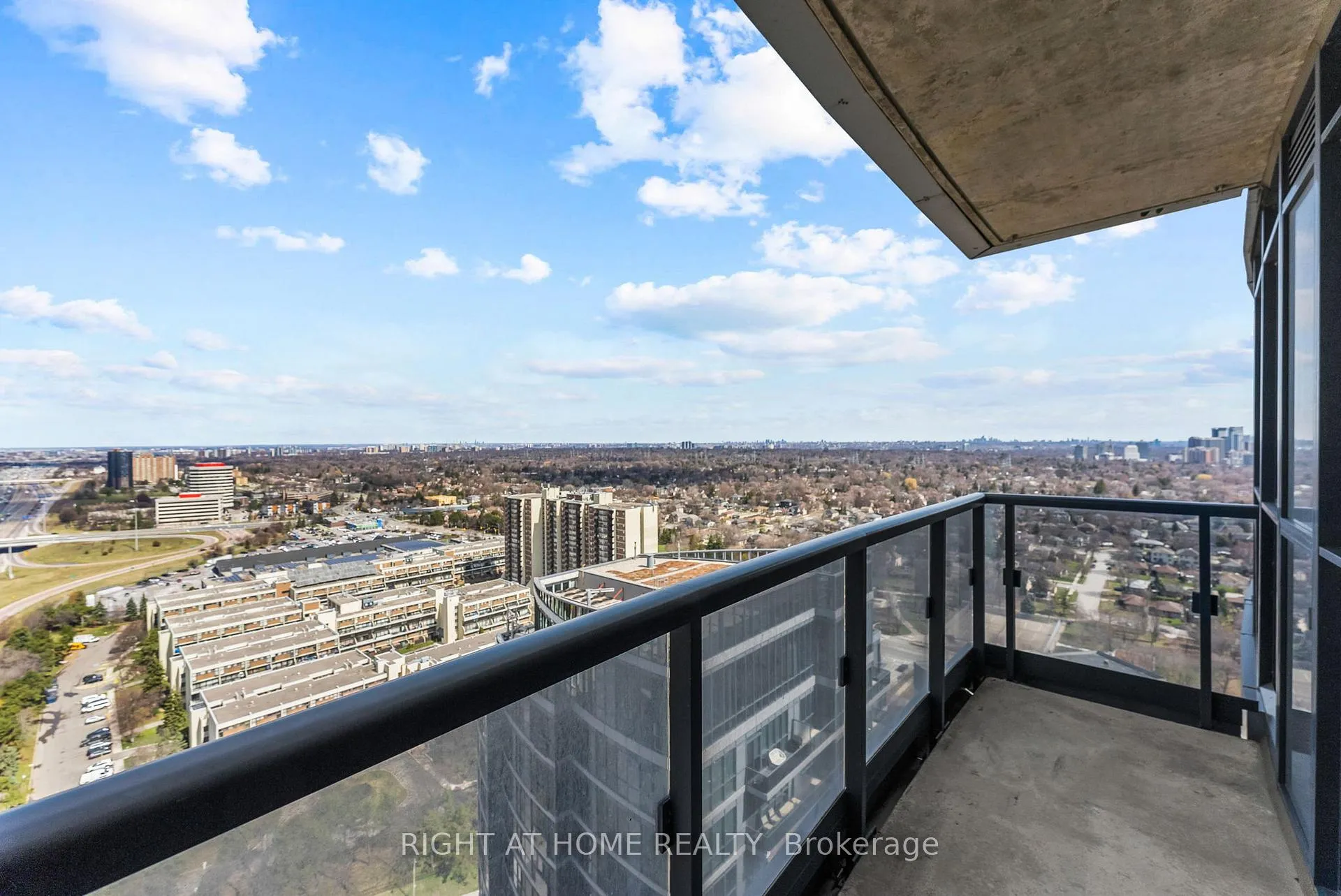 Photo 14 of Unit 2801, 5 Valhalla Inn Road, Etobicoke, Islington-City Centre West — HOMEH