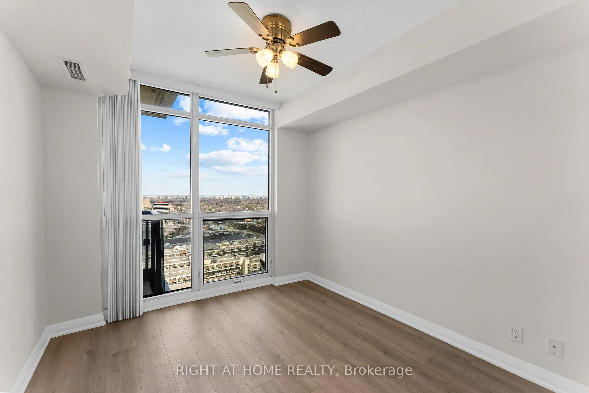 Photo 17 of Unit 2801, 5 Valhalla Inn Road, Etobicoke, Islington-City Centre West — HOMEH