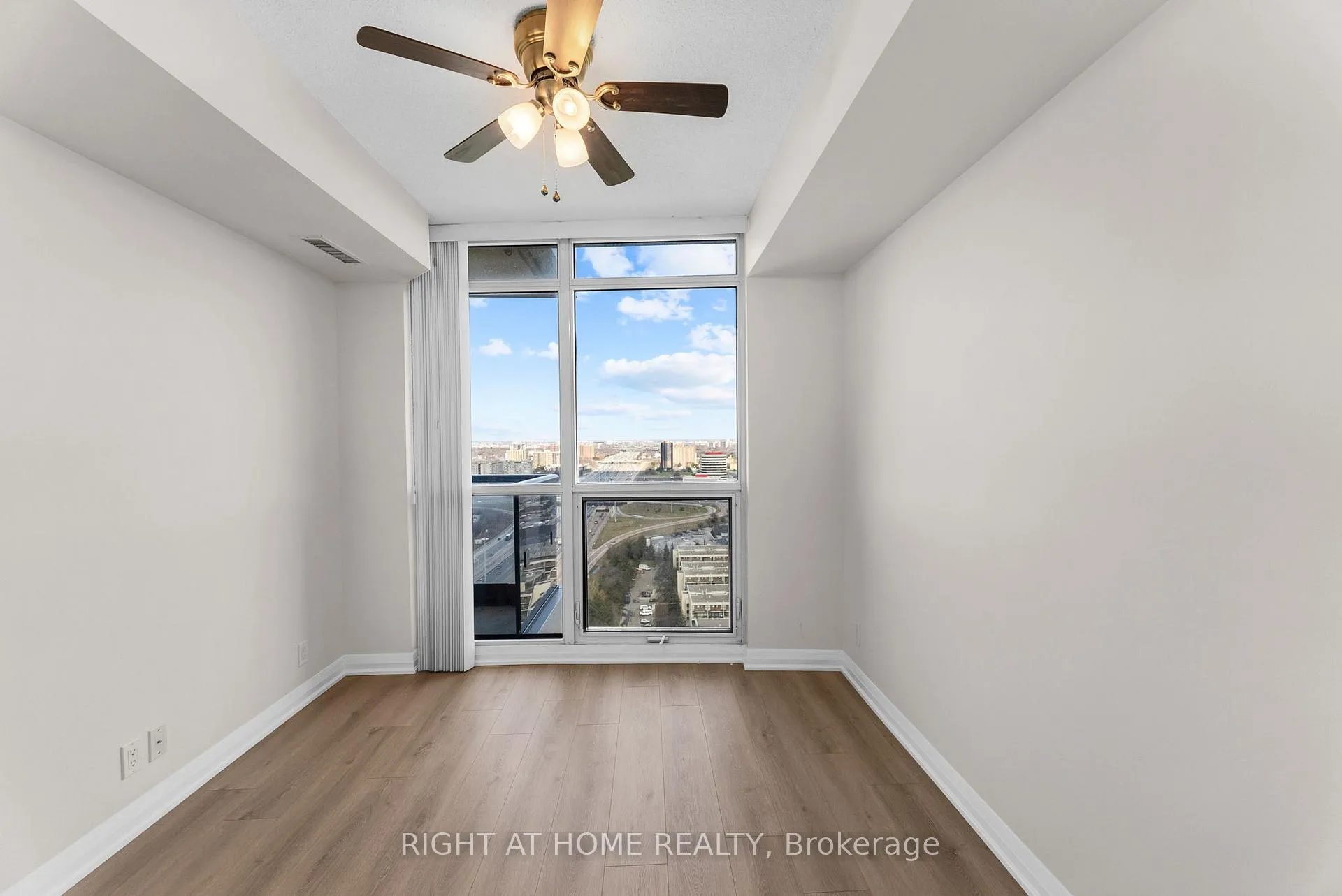 Photo 20 of Unit 2801, 5 Valhalla Inn Road, Etobicoke, Islington-City Centre West — HOMEH