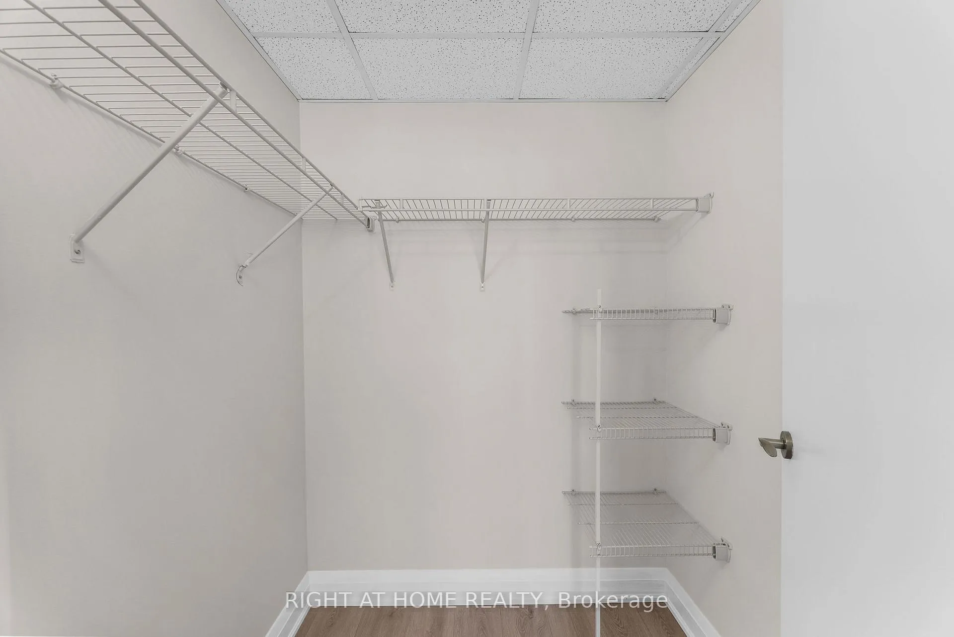 Photo 21 of Unit 2801, 5 Valhalla Inn Road, Etobicoke, Islington-City Centre West — HOMEH