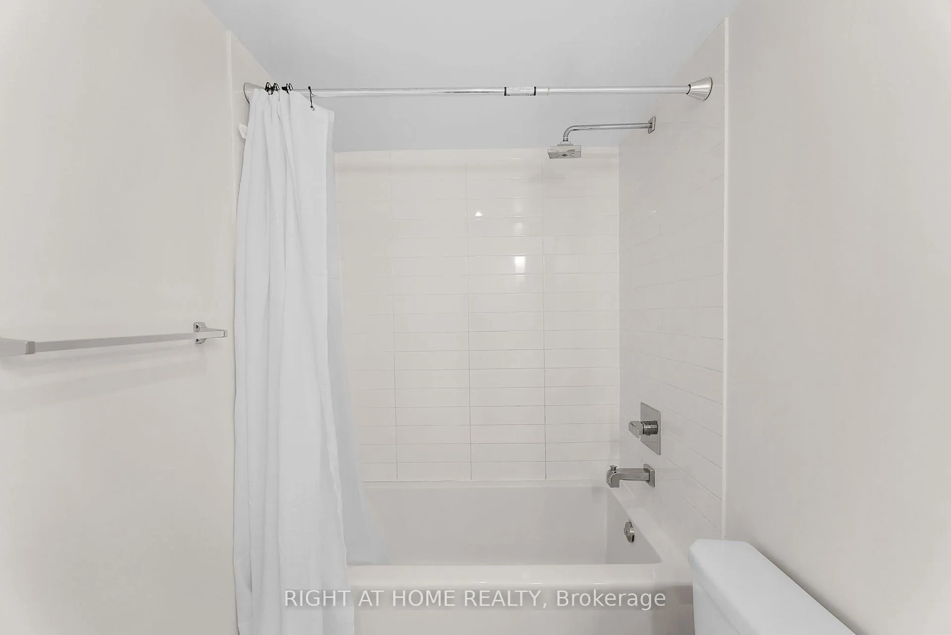 Photo 23 of Unit 2801, 5 Valhalla Inn Road, Etobicoke, Islington-City Centre West — HOMEH