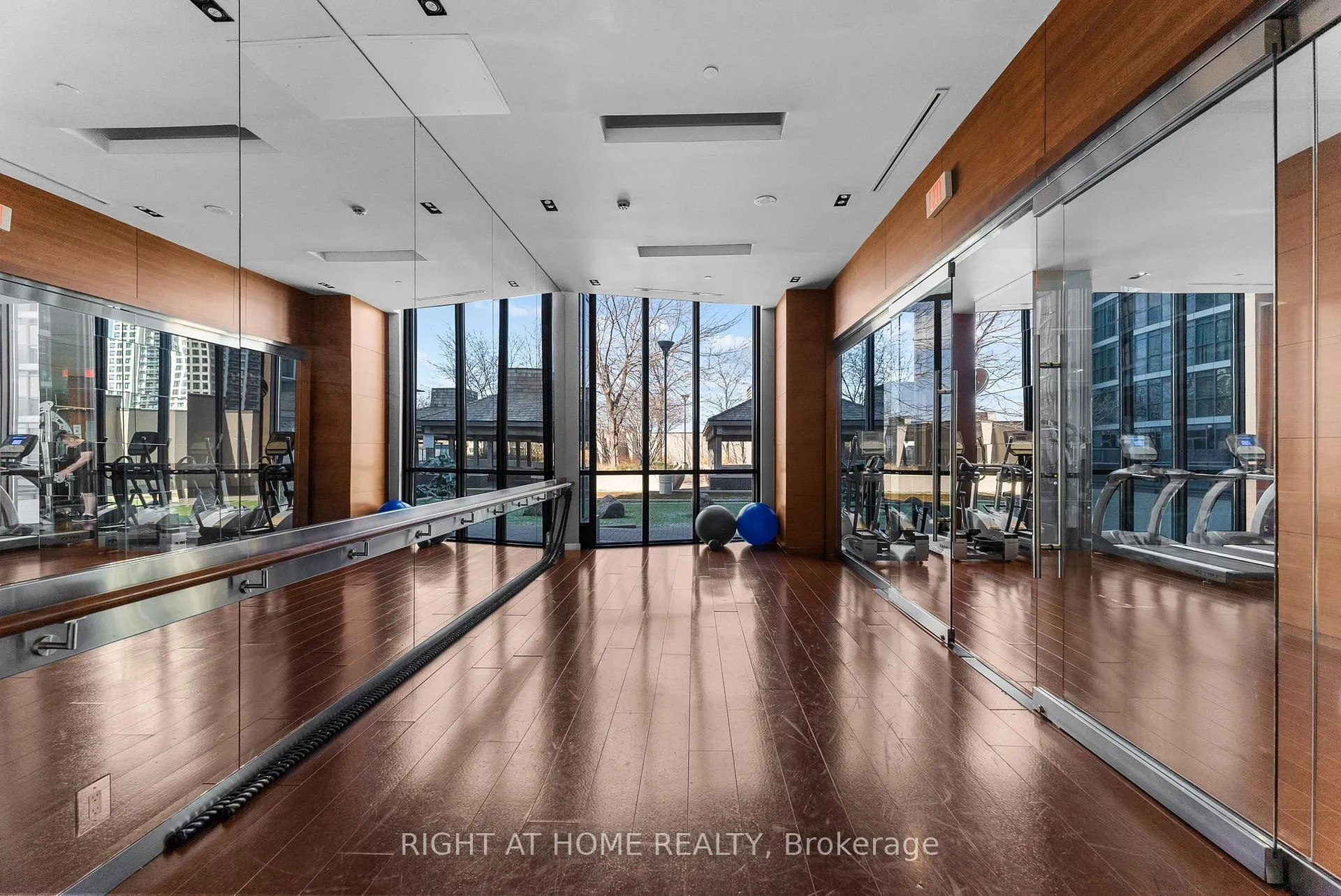 Photo 33 of Unit 2801, 5 Valhalla Inn Road, Etobicoke, Islington-City Centre West — HOMEH