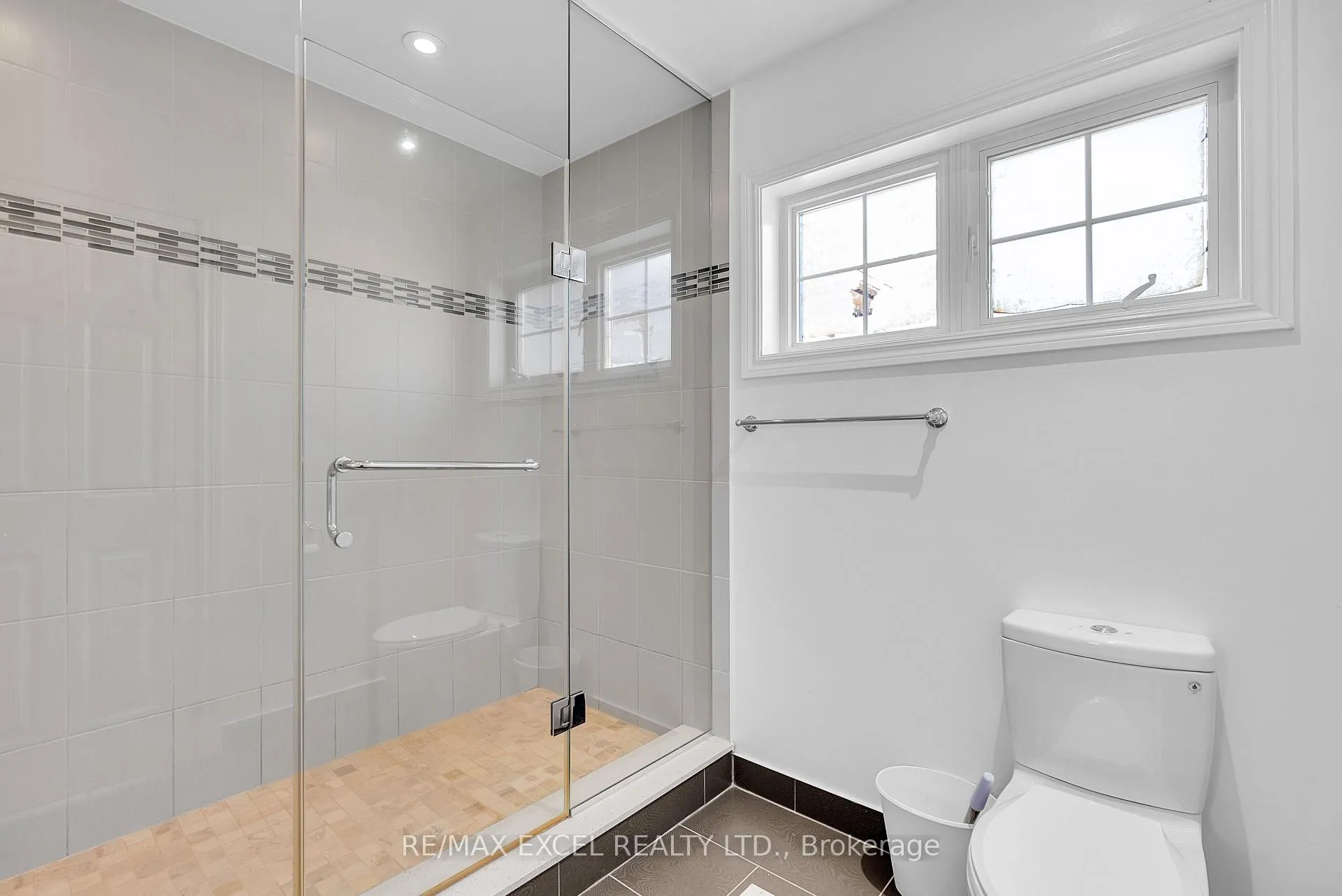 Photo 17 of Unit 16, 23 St Moritz Way, Markham, Unionville — HOMEH