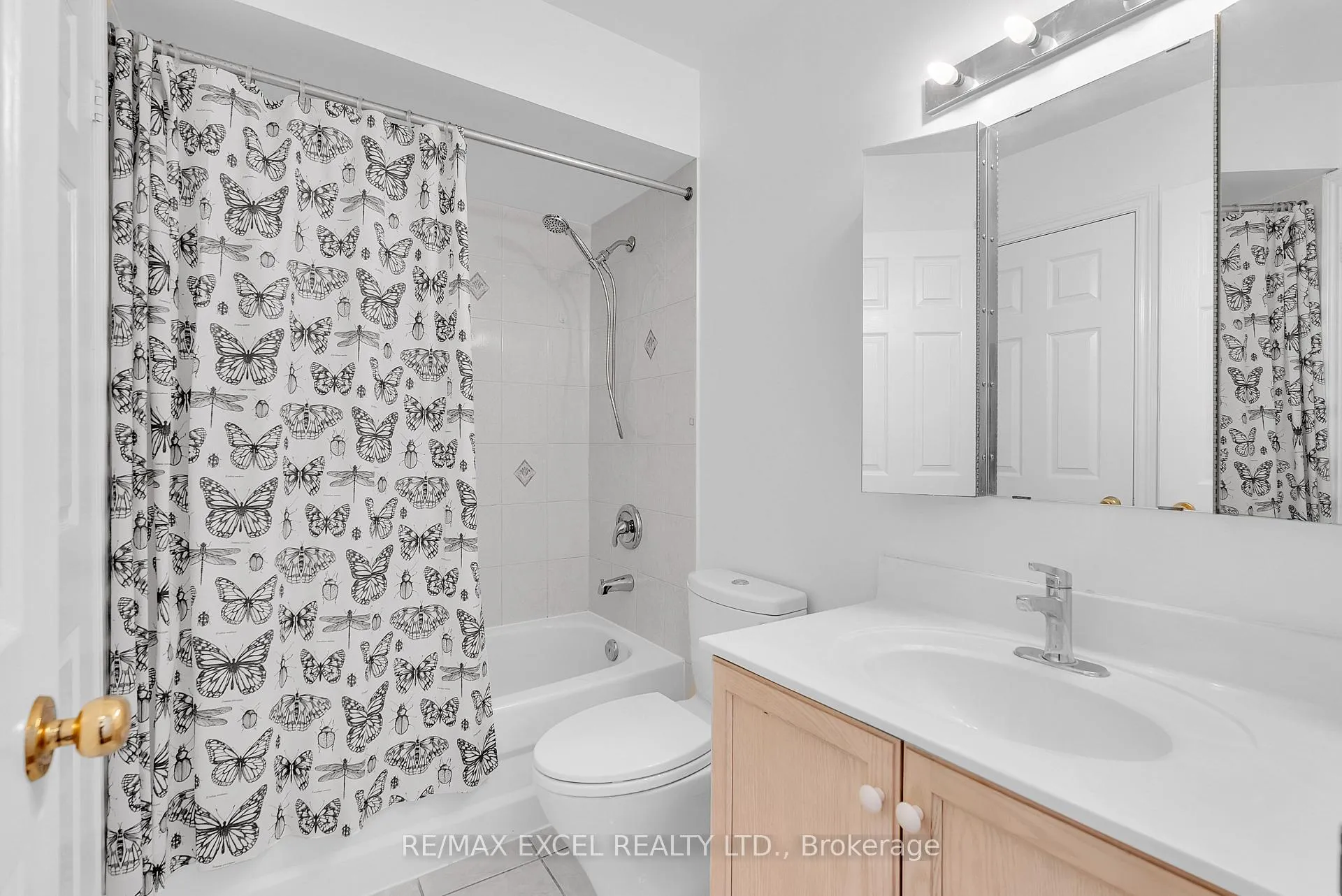 Photo 23 of Unit 16, 23 St Moritz Way, Markham, Unionville — HOMEH