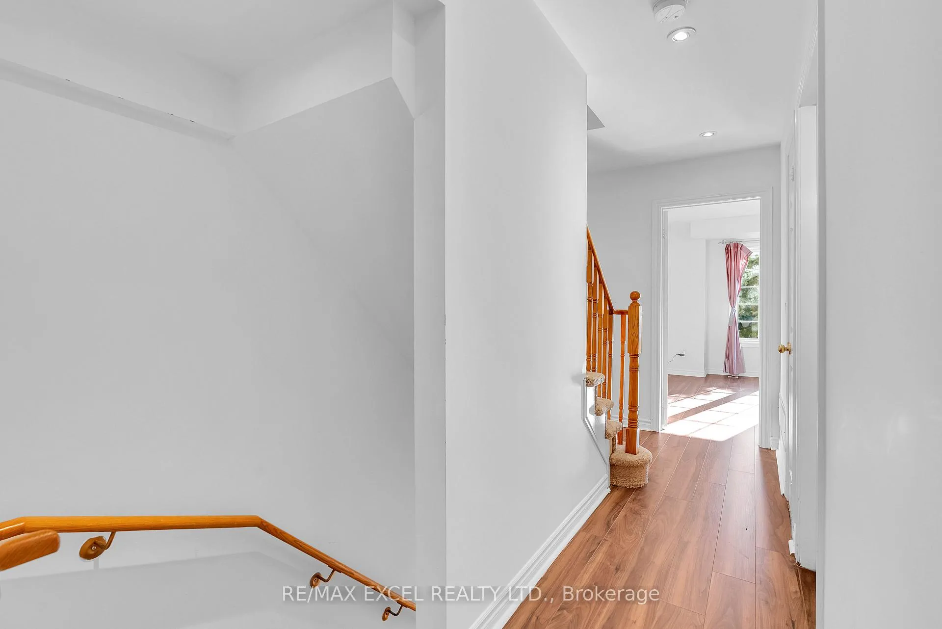 Photo 24 of Unit 16, 23 St Moritz Way, Markham, Unionville — HOMEH