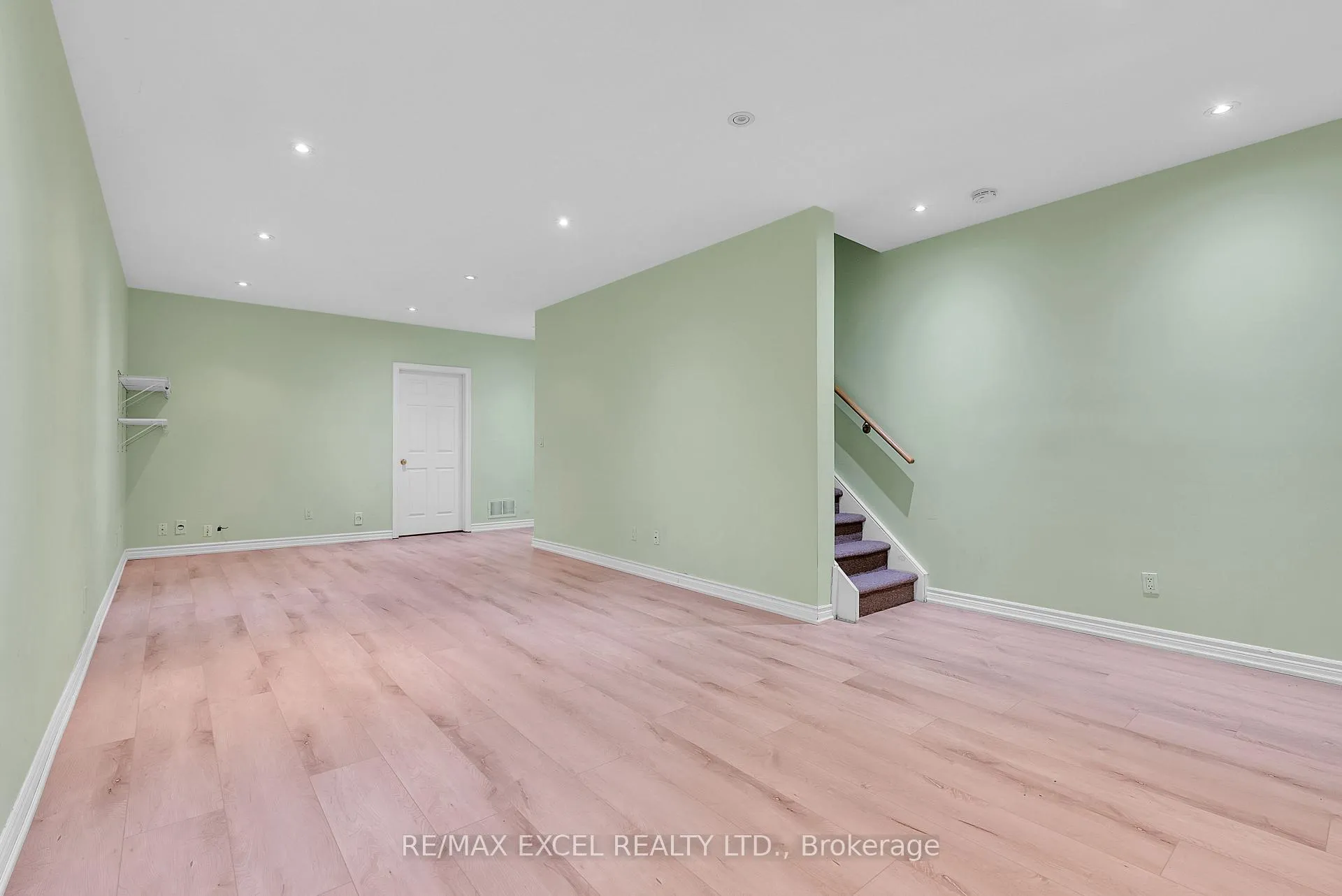 Photo 31 of Unit 16, 23 St Moritz Way, Markham, Unionville — HOMEH