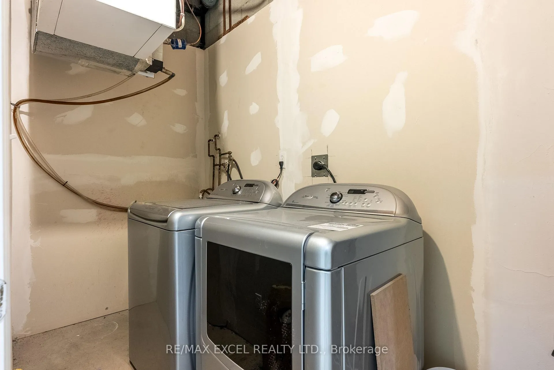 Photo 33 of Unit 16, 23 St Moritz Way, Markham, Unionville — HOMEH