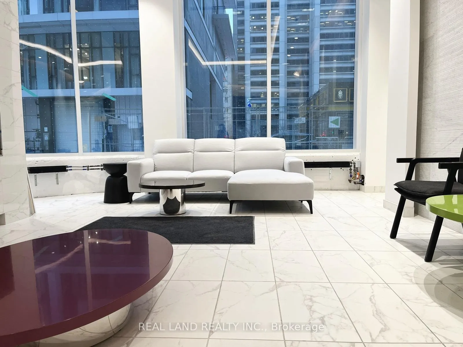 Photo 2 of Unit 3210, 238 Simcoe Street, Toronto, University — HOMEH