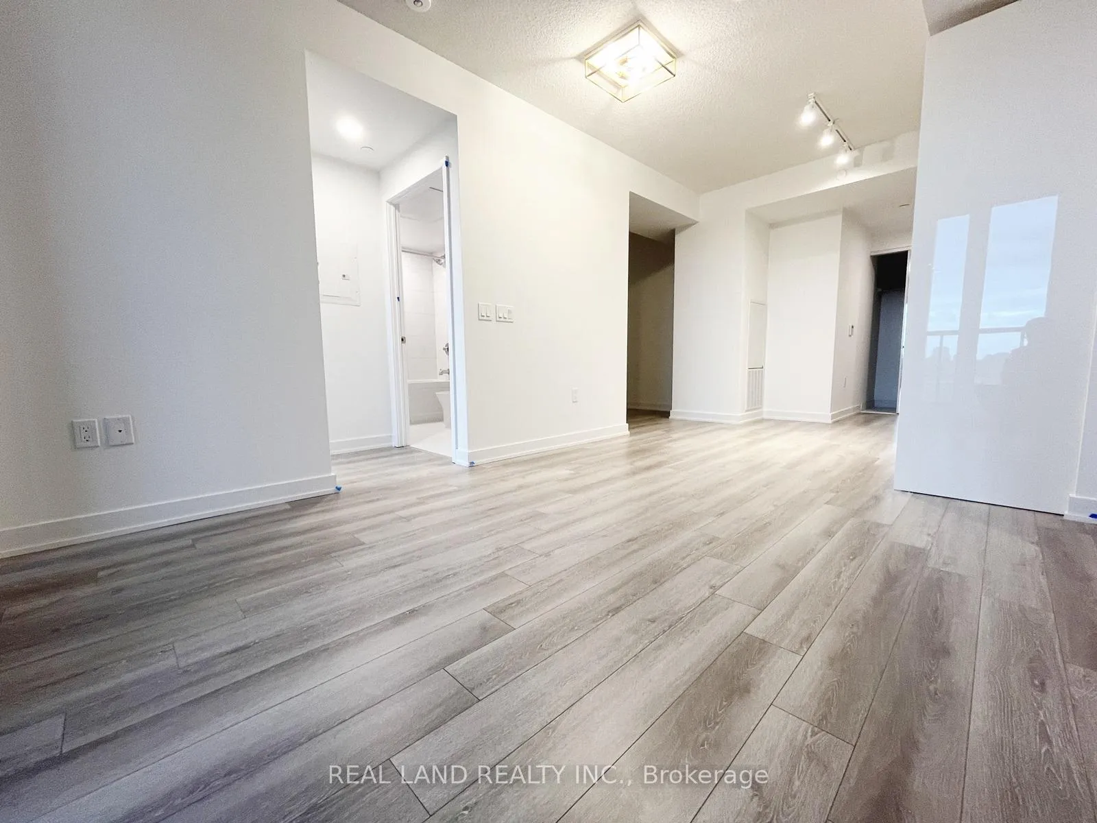 Photo 12 of Unit 3210, 238 Simcoe Street, Toronto, University — HOMEH