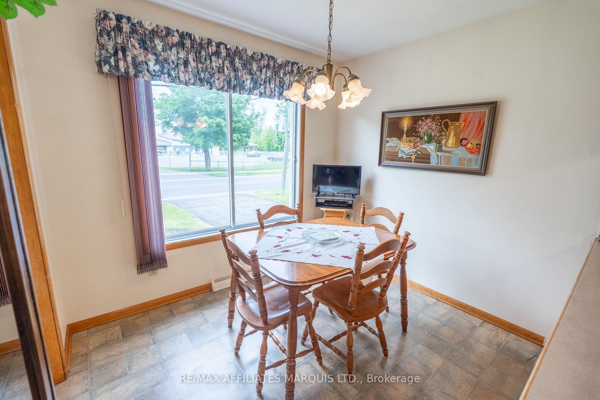Photo 7 of 1491 Holy Cross Boulevard, Cornwall — HOMEH