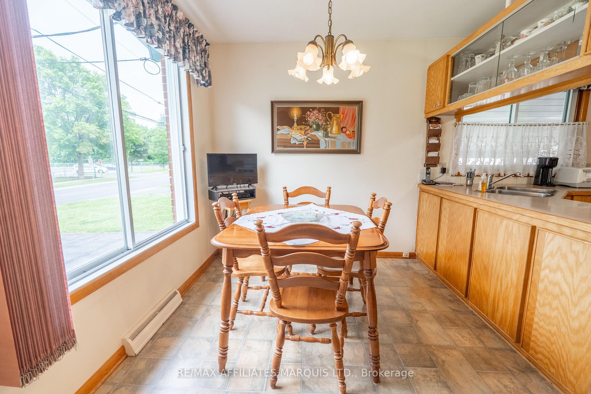 Photo 8 of 1491 Holy Cross Boulevard, Cornwall — HOMEH