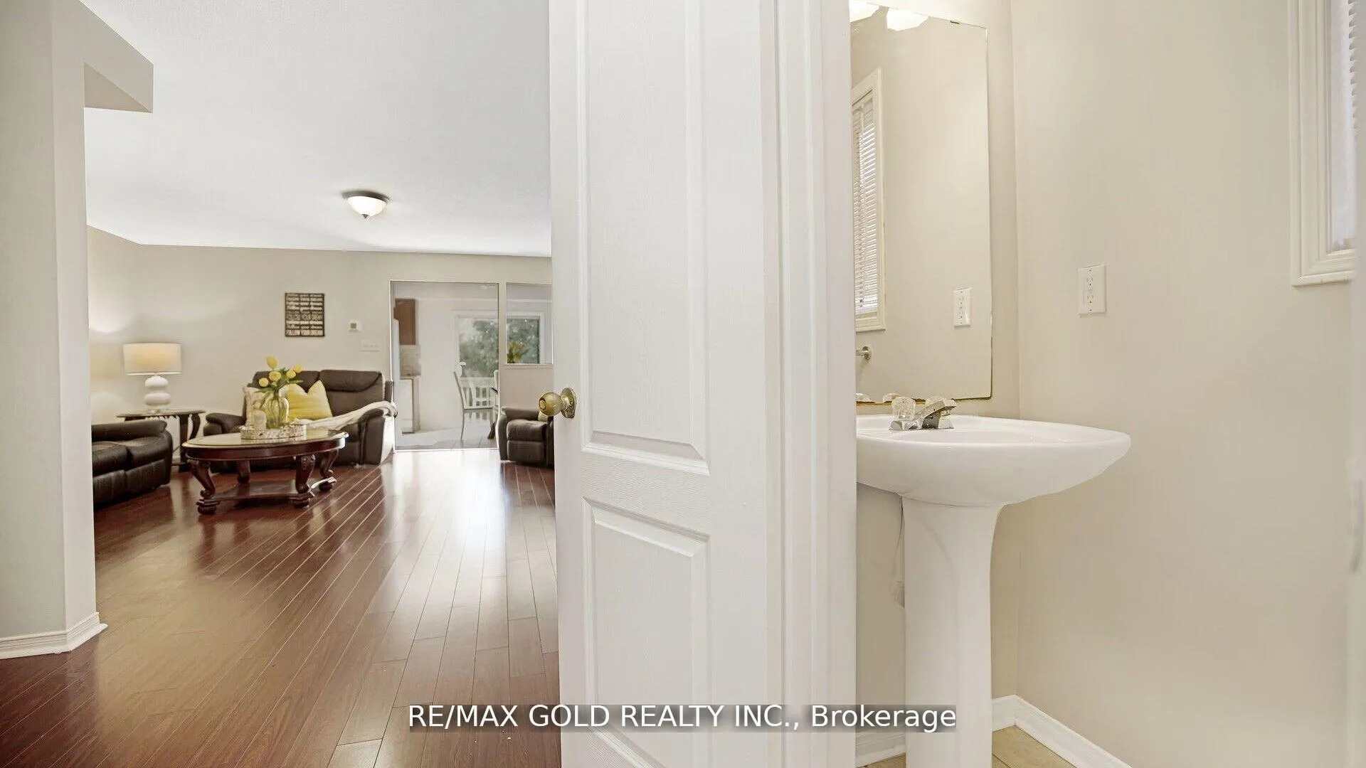 Photo 9 of 8 Corvette Court, Brampton, Fletcher's Meadow — HOMEH