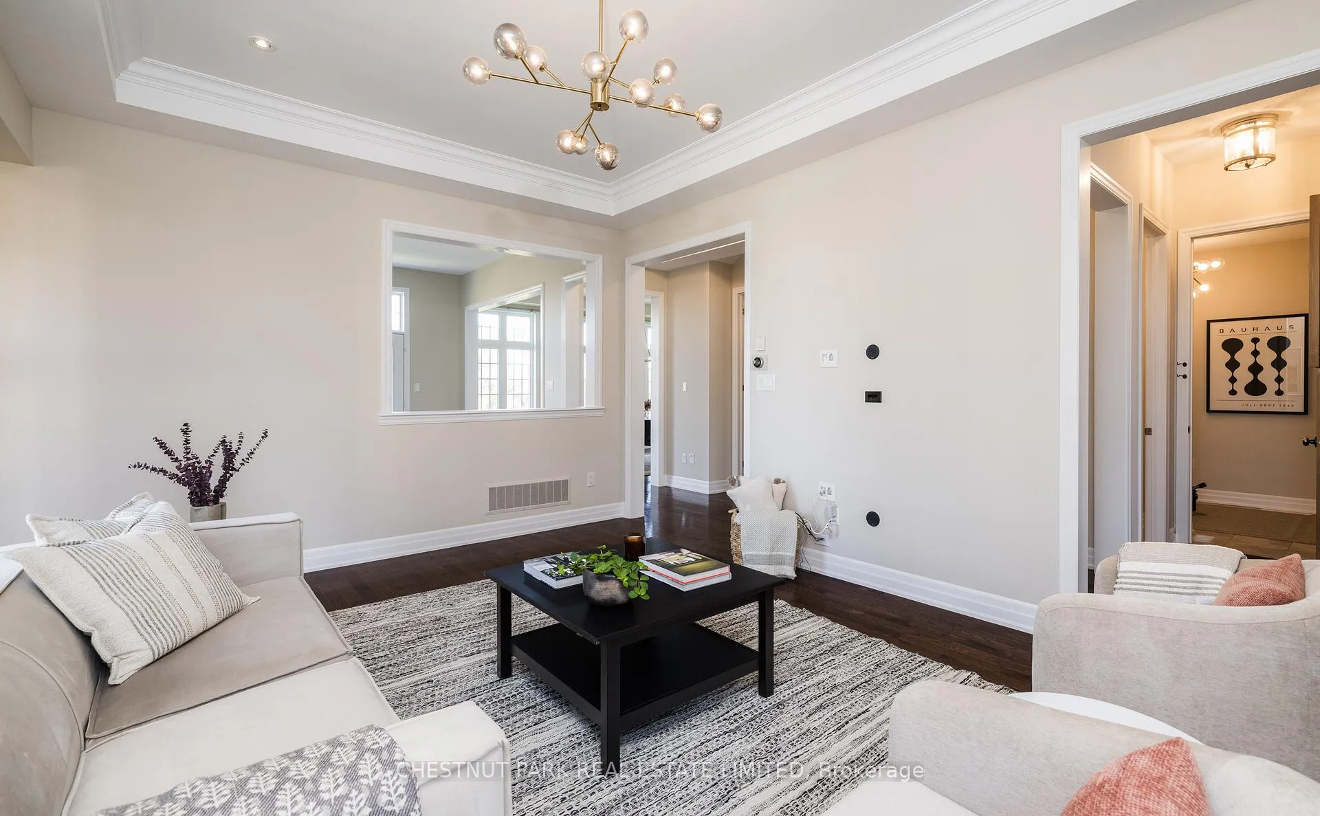 Photo 8 of 22 Alex Campbell Crescent, King, King City — HOMEH
