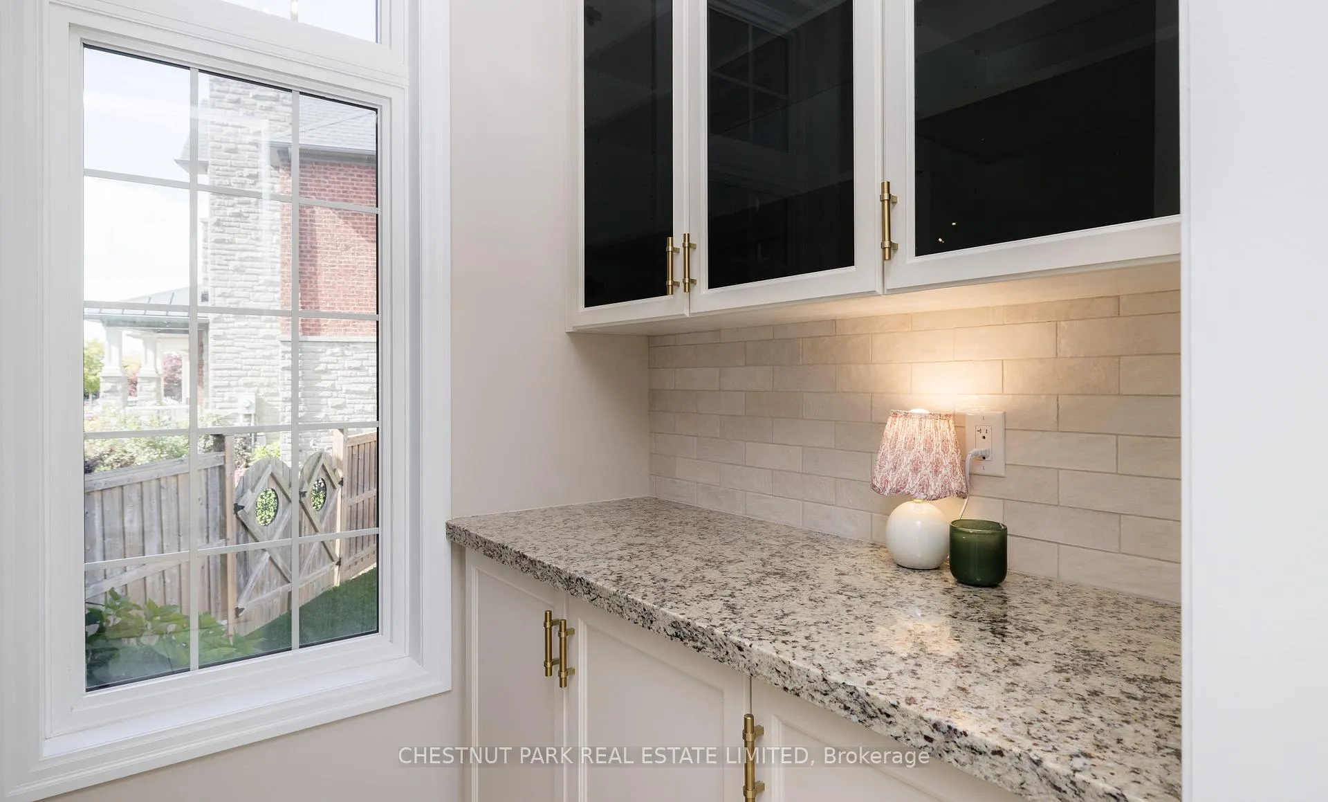 Photo 12 of 22 Alex Campbell Crescent, King, King City — HOMEH
