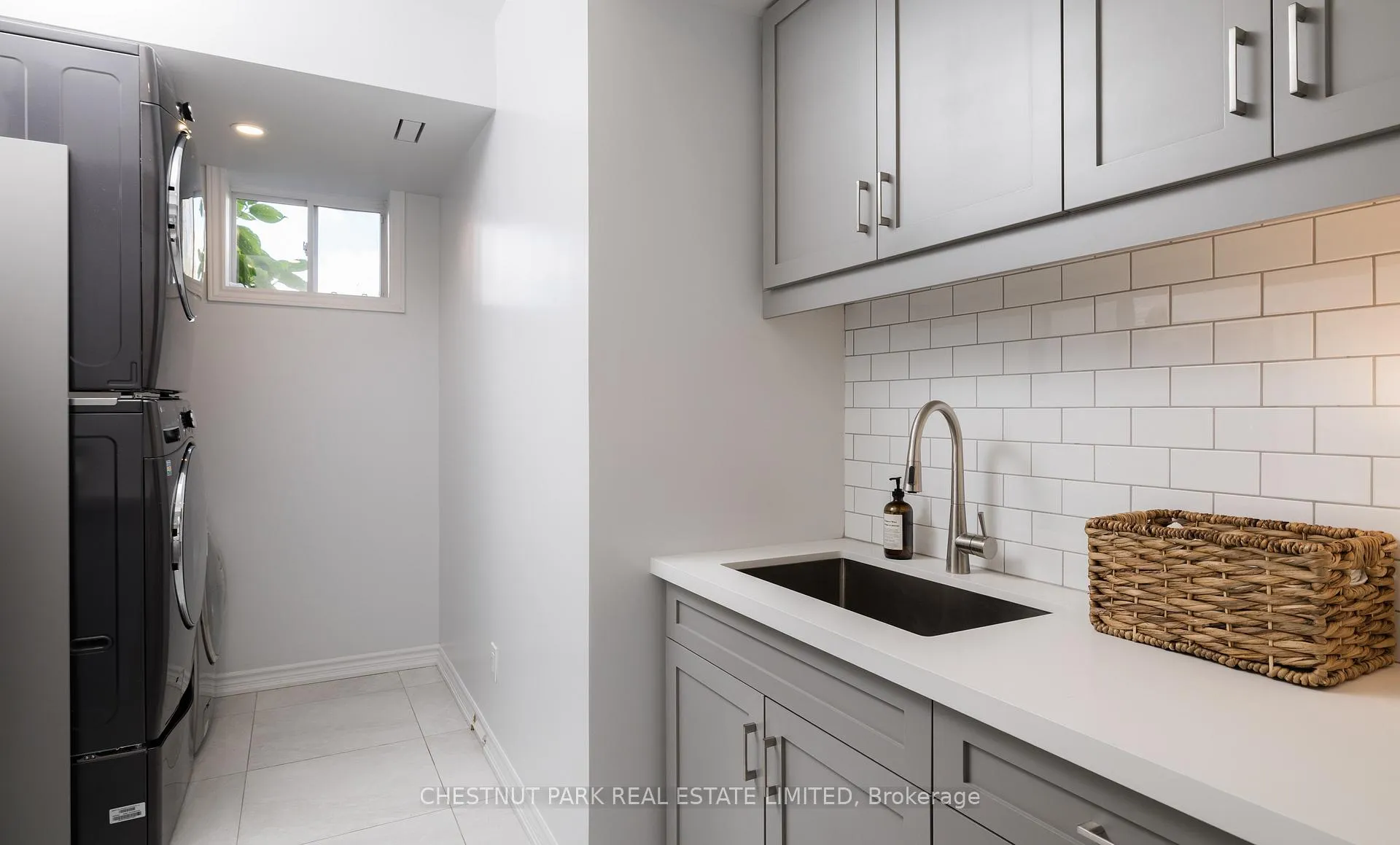 Photo 33 of 22 Alex Campbell Crescent, King, King City — HOMEH