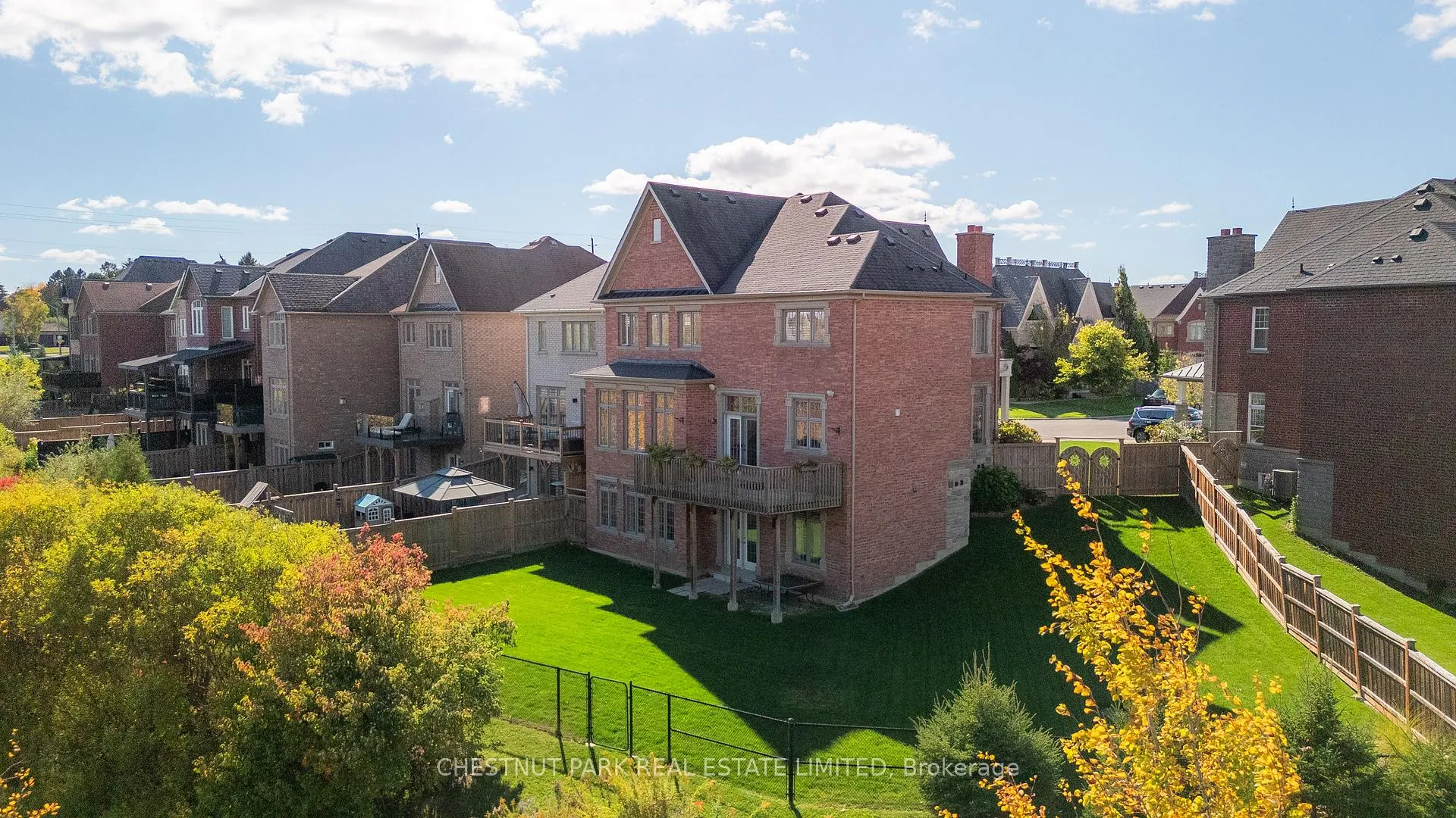 Photo 36 of 22 Alex Campbell Crescent, King, King City — HOMEH