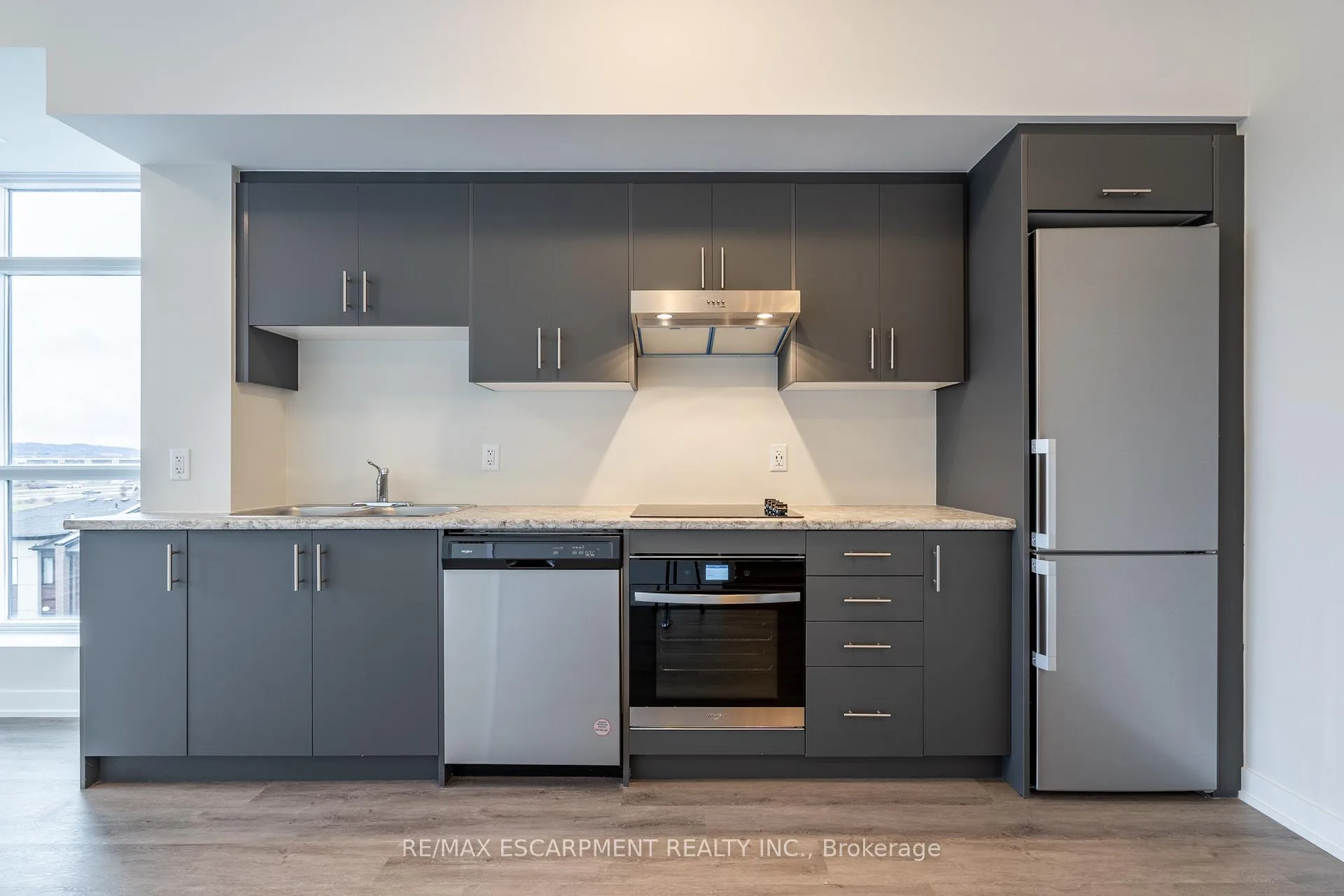 Photo 8 of Unit 508, 600 North Service Road, Hamilton, Stoney Creek — HOMEH