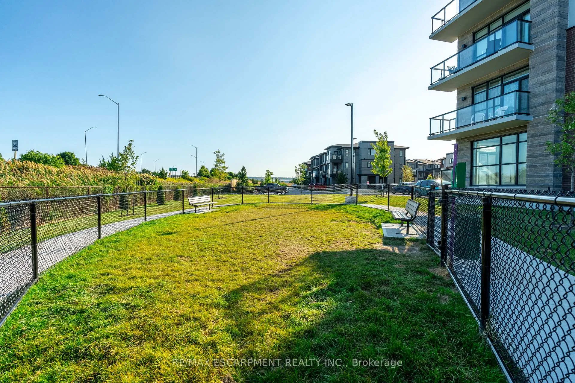 Photo 35 of Unit 508, 600 North Service Road, Hamilton, Stoney Creek — HOMEH