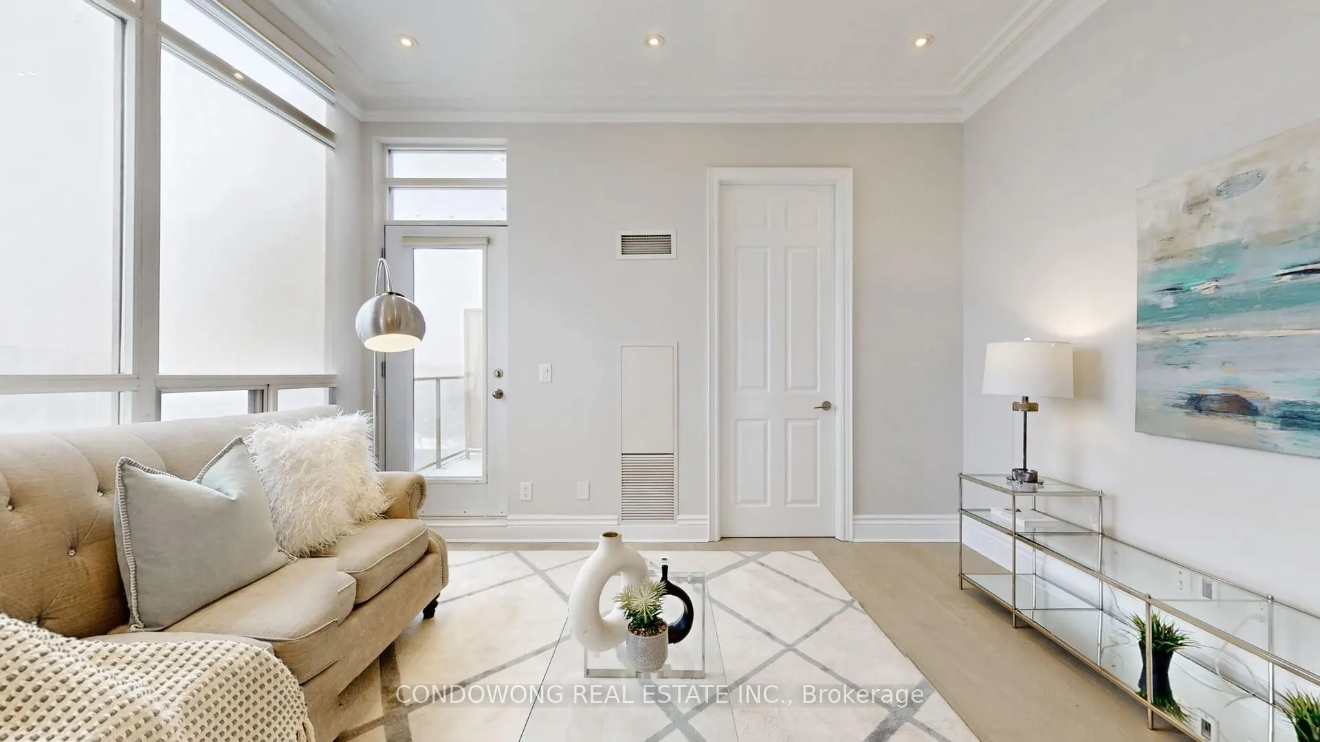 Photo 4 of Unit UPH12, 37 Galleria Parkway, Markham, Commerce Valley — HOMEH